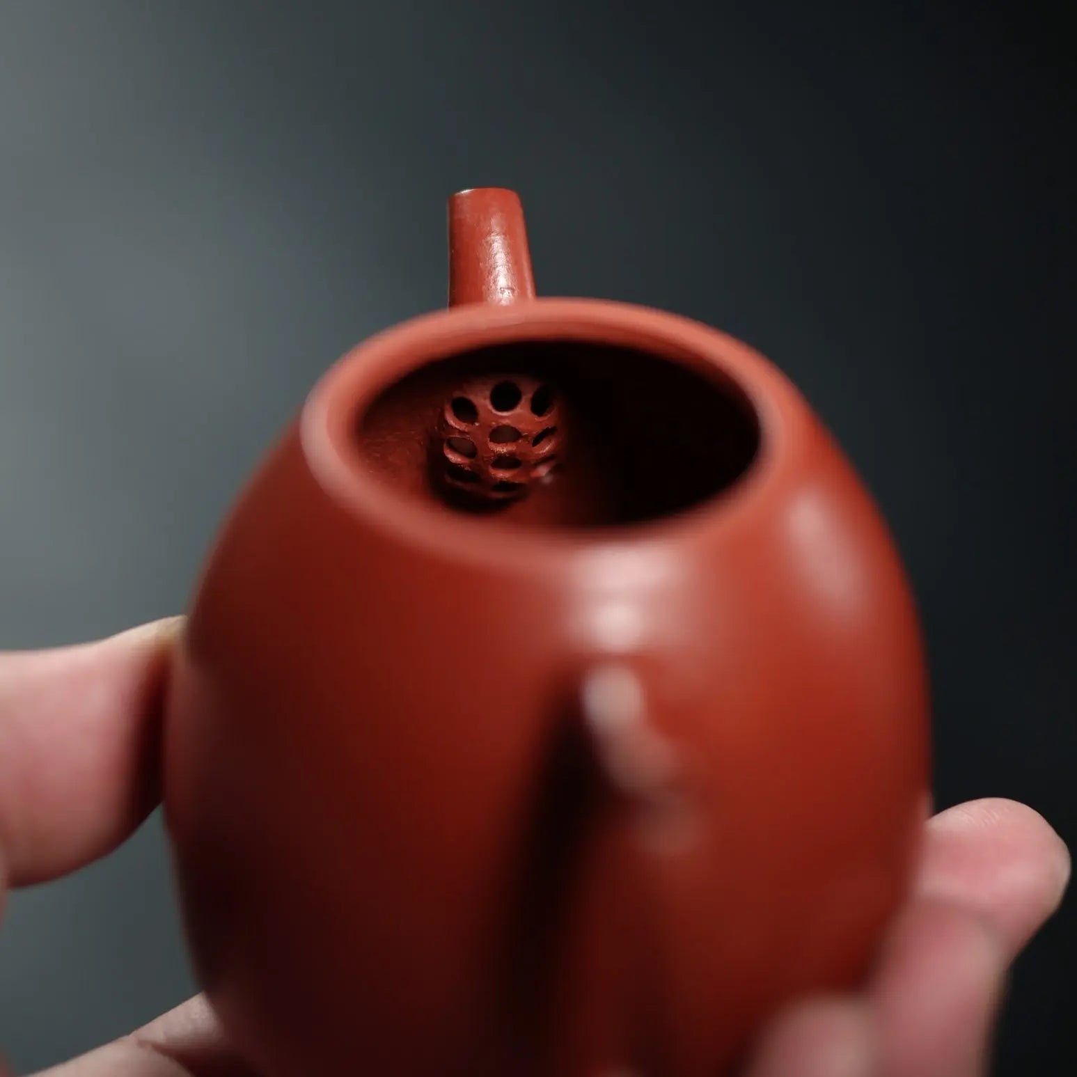 Xiao Qin Quan 180cc - Yixing Handmade Teapot 江苏宜兴