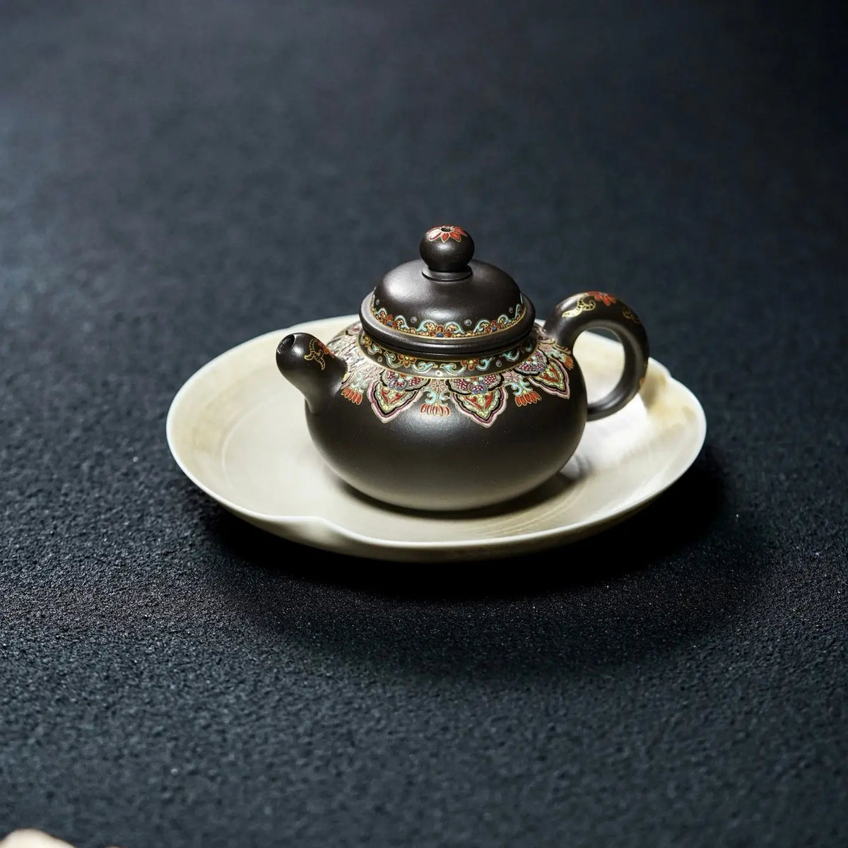 Xiao Rong Tian 150cc - Yixing Handmade Teapot 江苏宜兴
