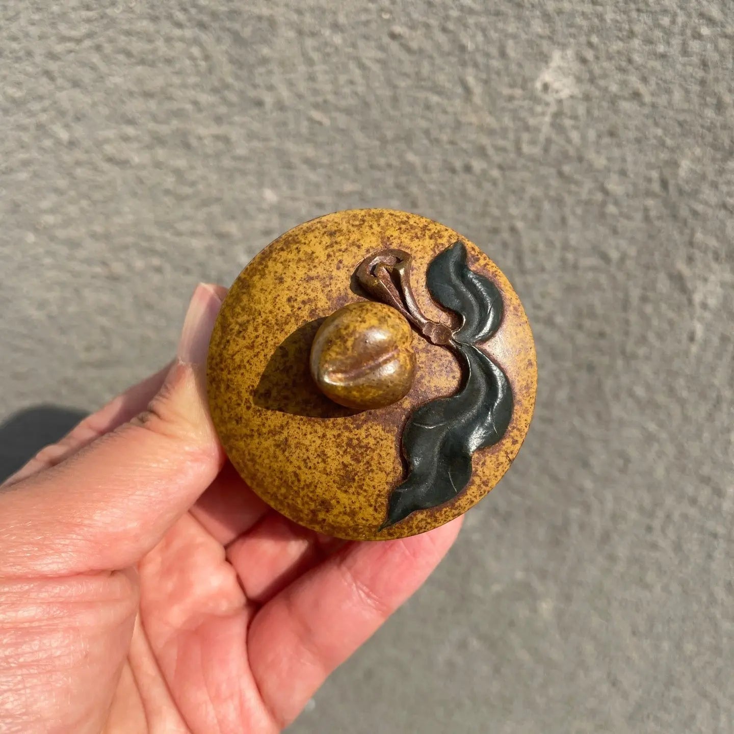 Xiao Shou Tao 220cc - Yixing Handmade Teapot 江苏宜兴