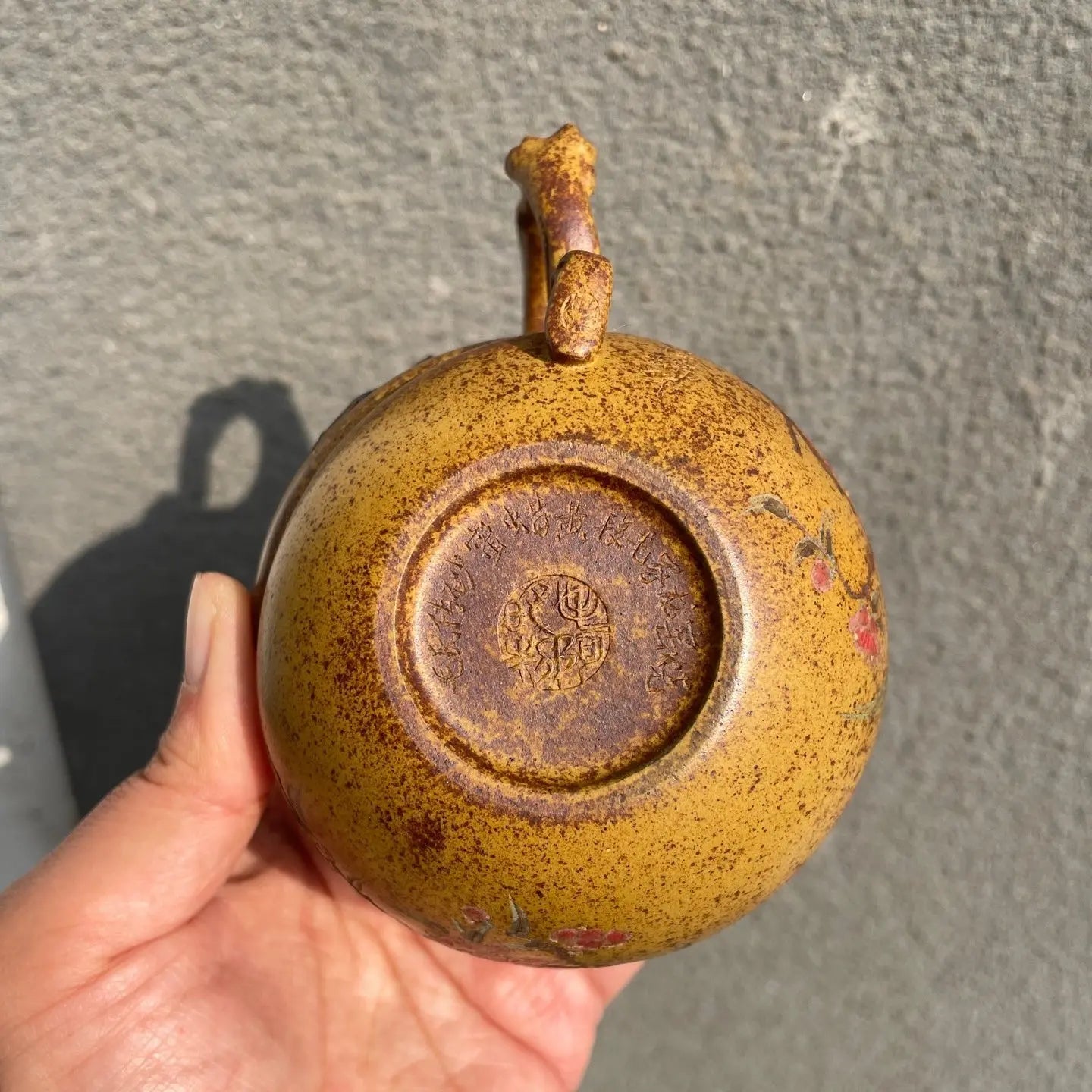 Xiao Shou Tao 220cc - Yixing Handmade Teapot 江苏宜兴