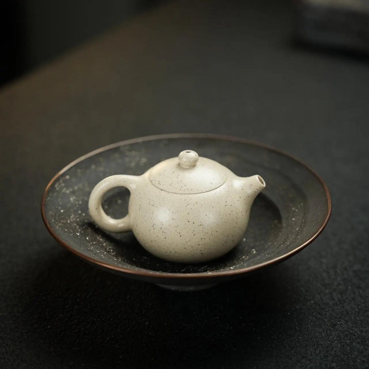 Xiao Xi Shi 80cc - Yixing Handmade Teapot 江苏宜兴