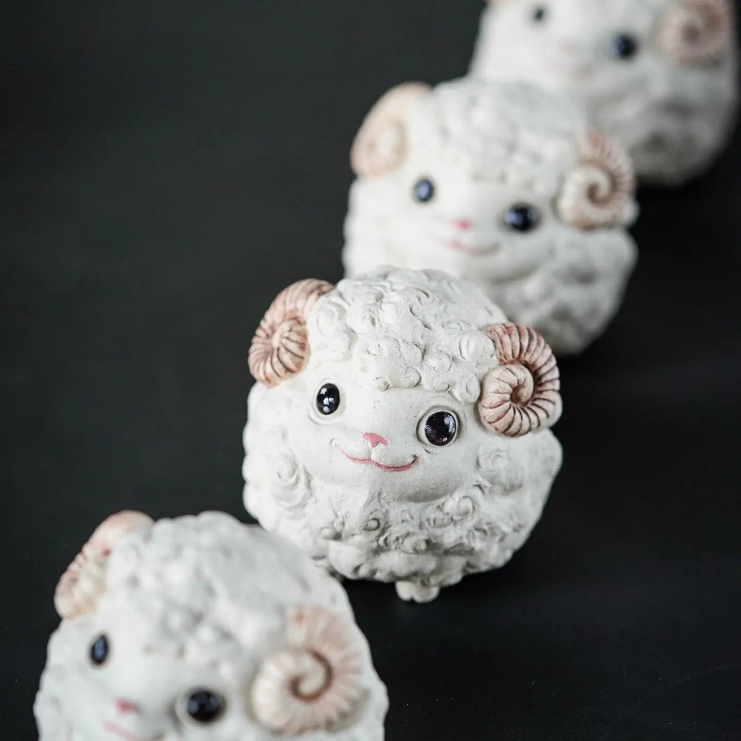 Xiao Yang - Yixing Zisha Handmade Teapet 江苏宜兴