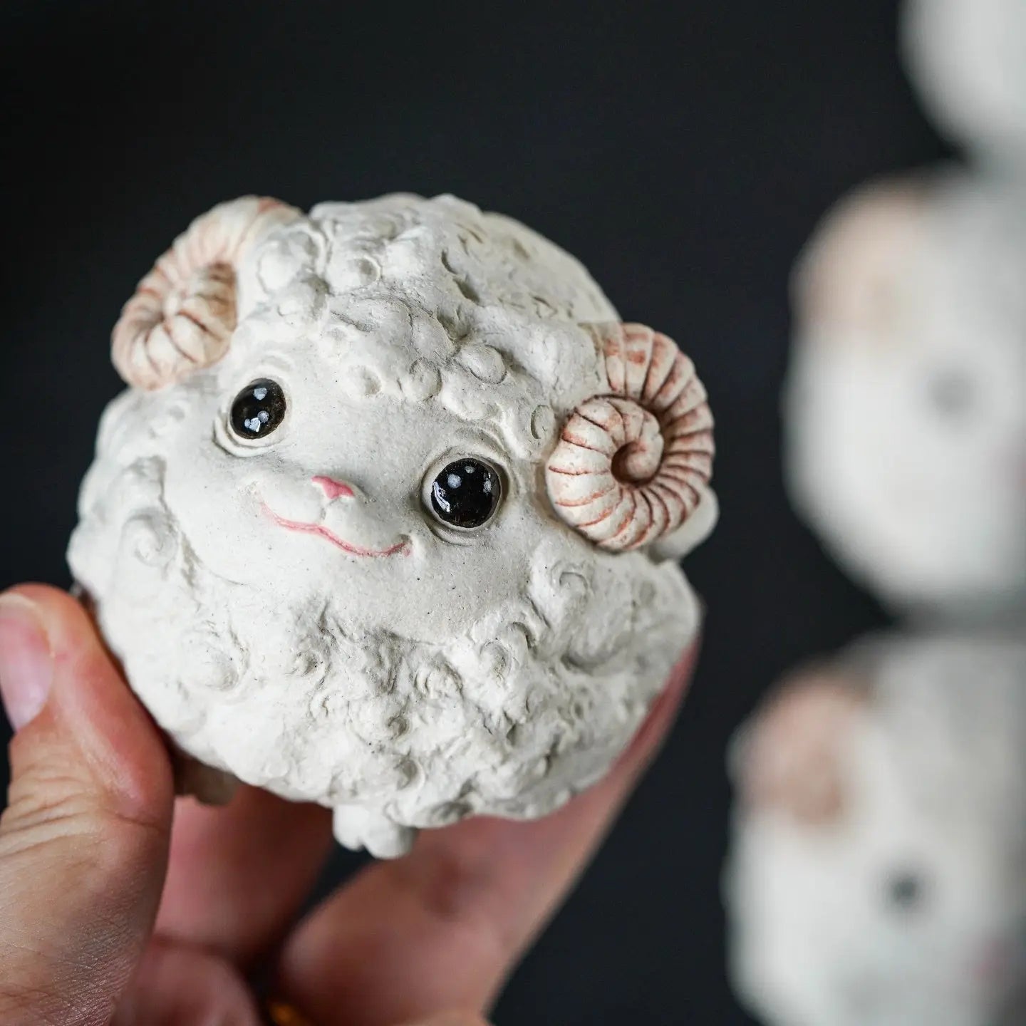 Xiao Yang - Yixing Zisha Handmade Teapet 江苏宜兴