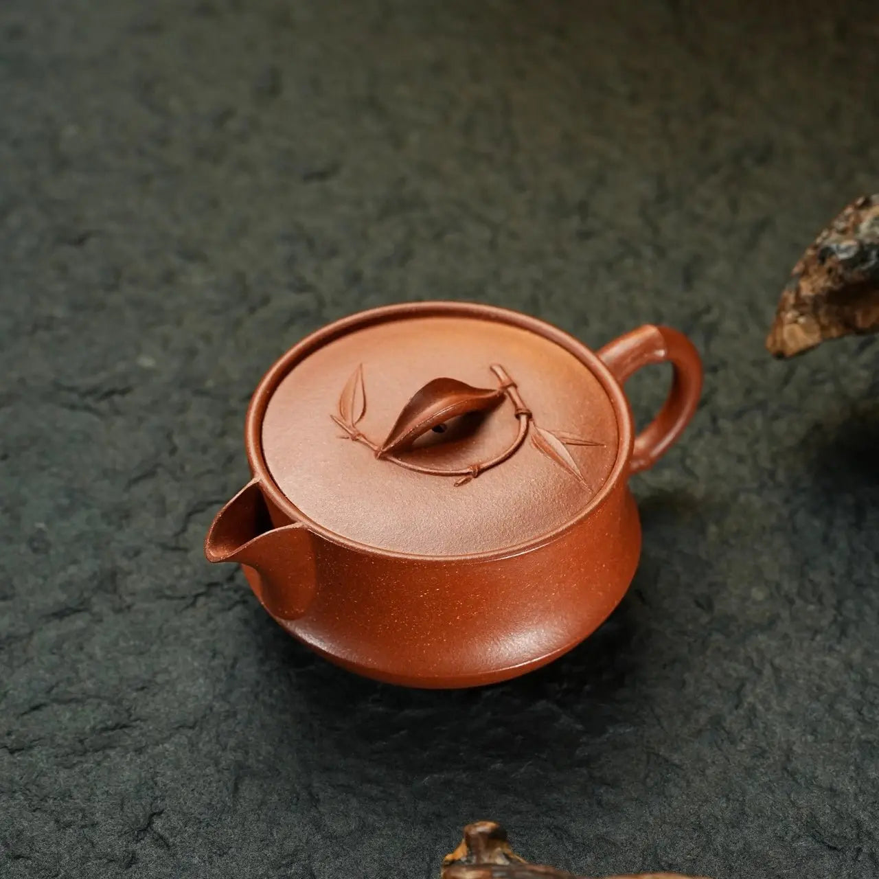 Xin Zhu Han Wa 200cc - Yixing Handmade Teapot 江苏宜兴