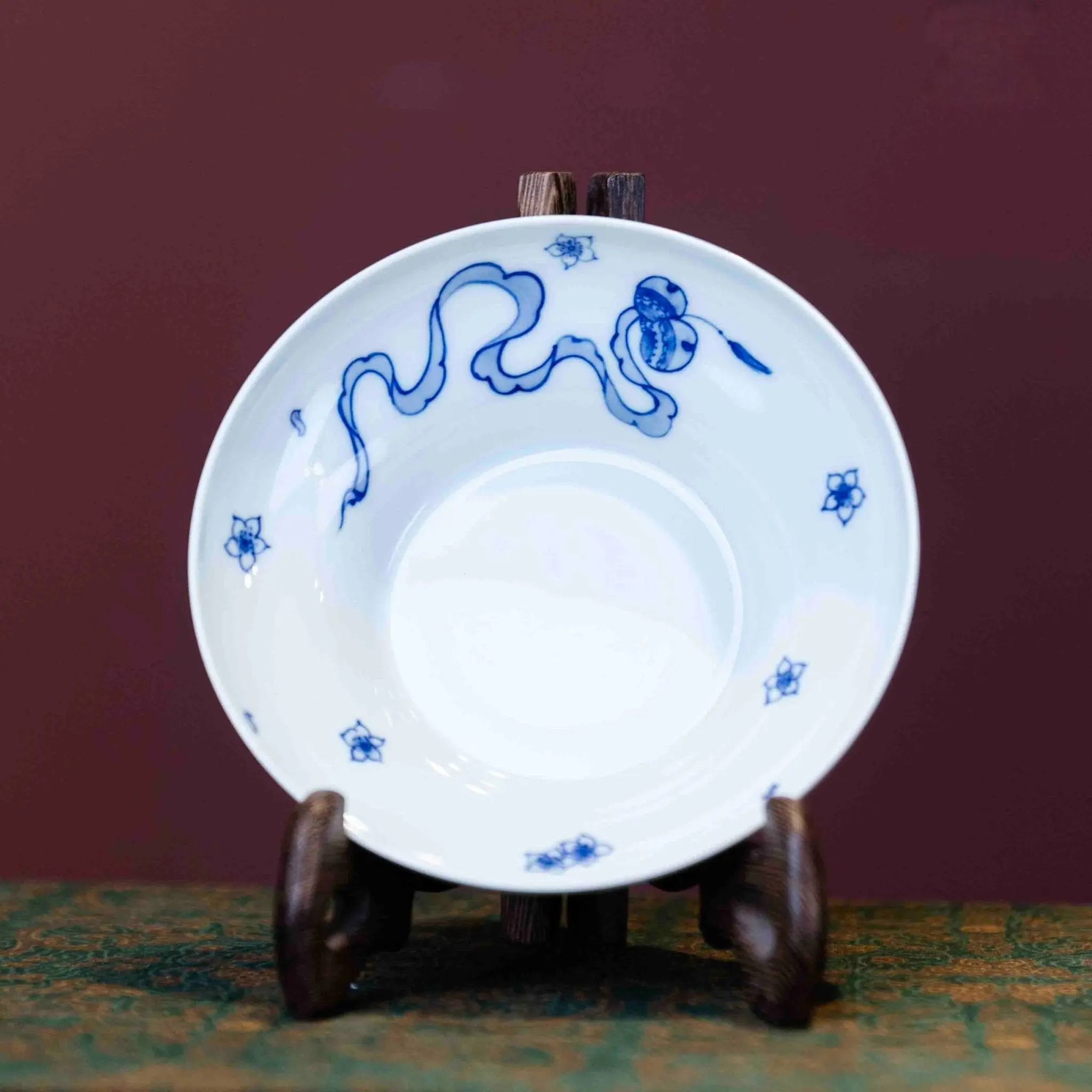 Xiu Qiu Hua 120cc - Jing De Zhen Porcelain Gaiwan zycschina