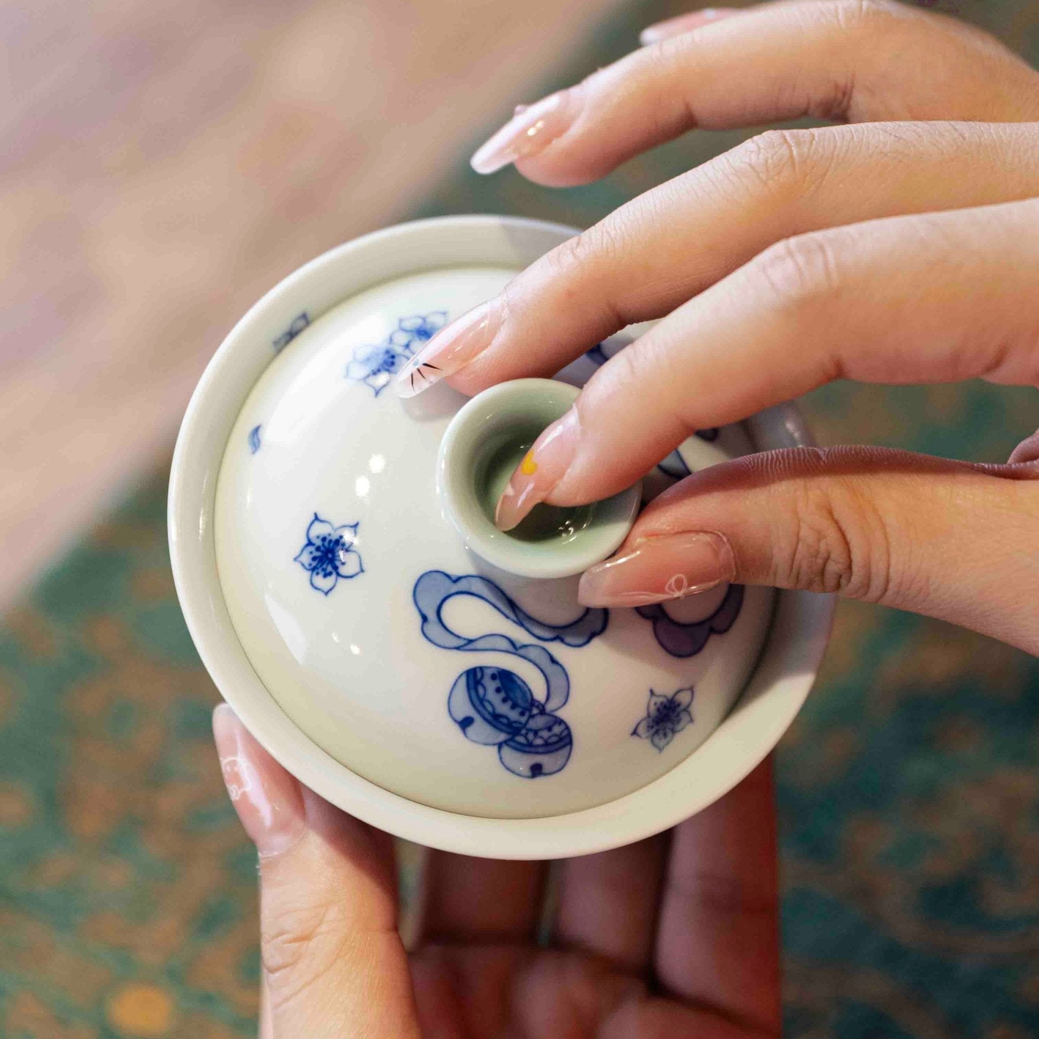 Xiu Qiu Hua 120cc - Jing De Zhen Porcelain Gaiwan zycschina
