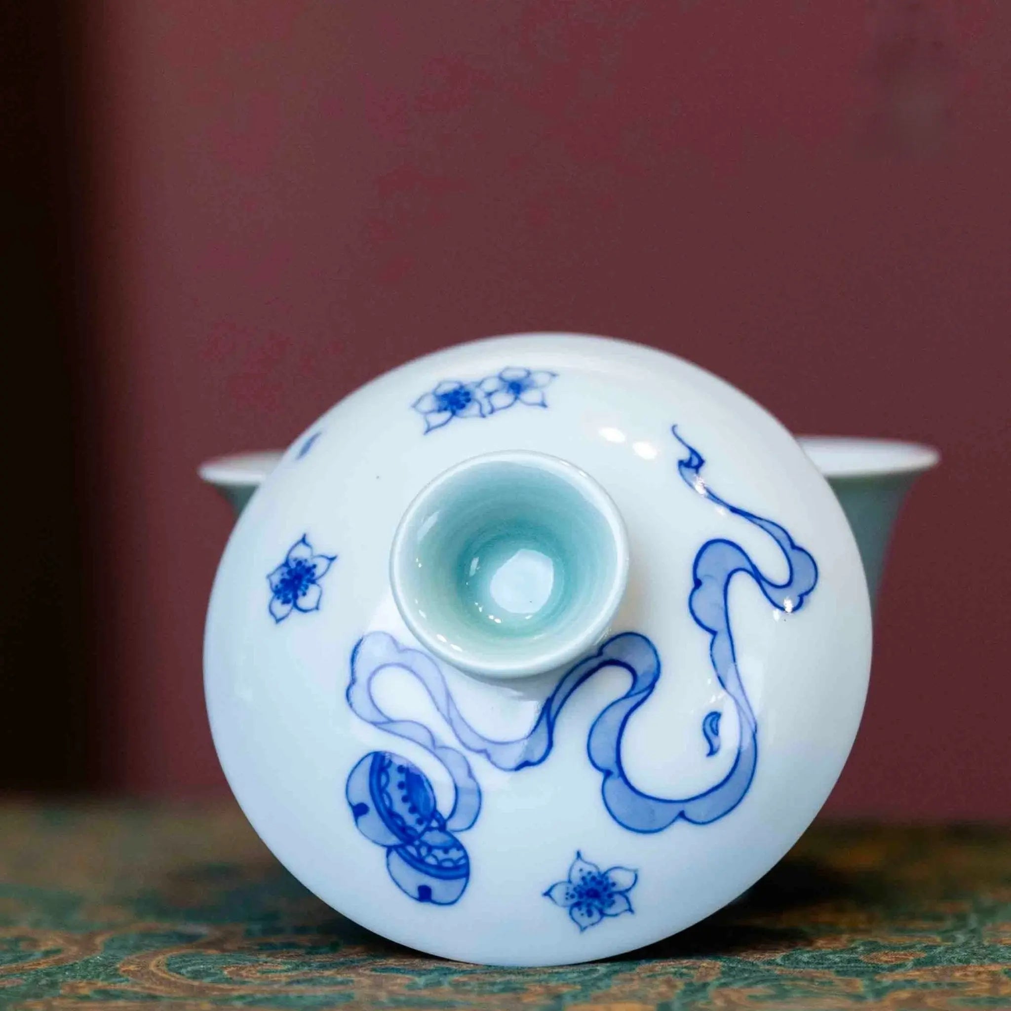 Xiu Qiu Hua 120cc - Jing De Zhen Porcelain Gaiwan zycschina