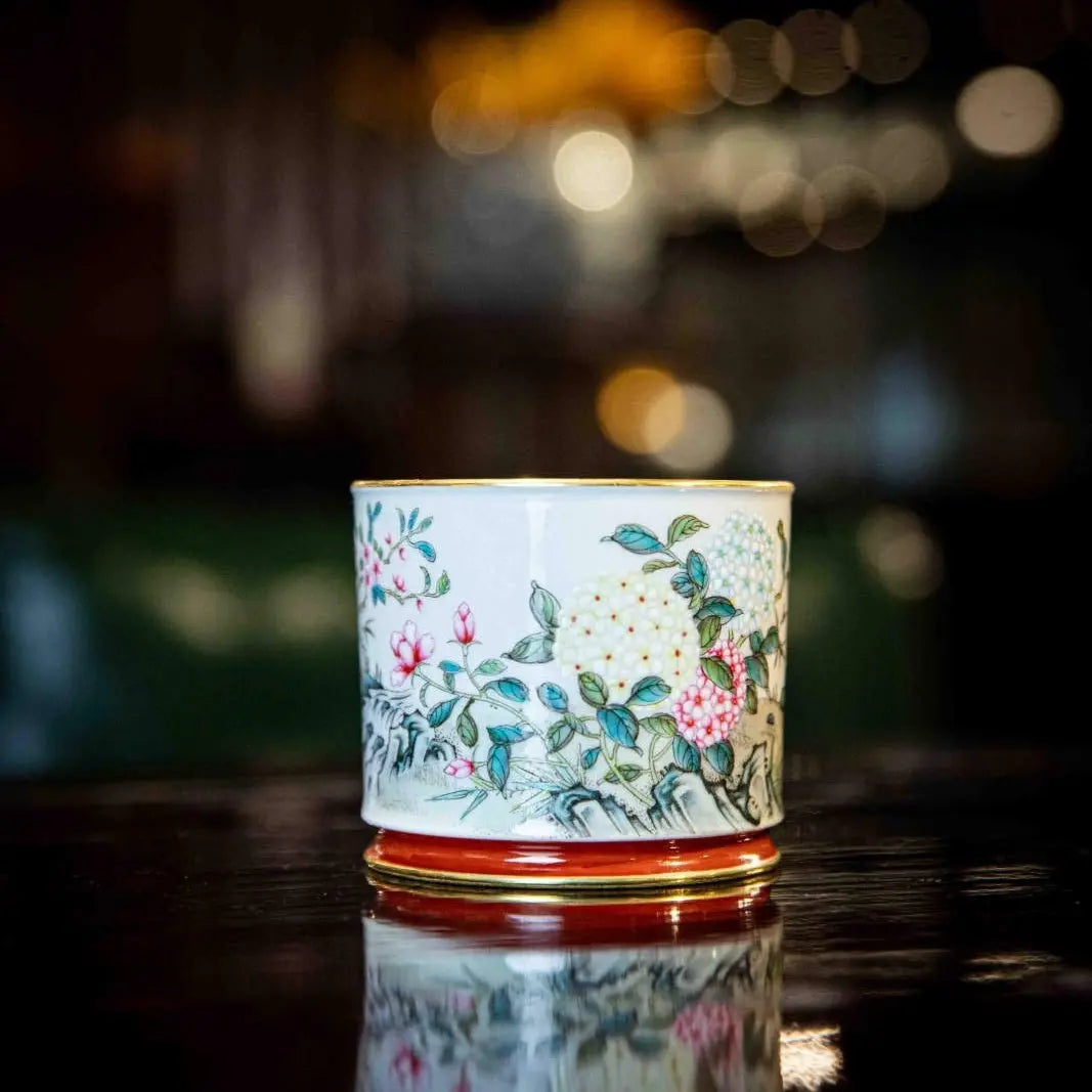Xiu Qiu Hua 150cc - Jing De Zhen Porcelain Teacup zycschina