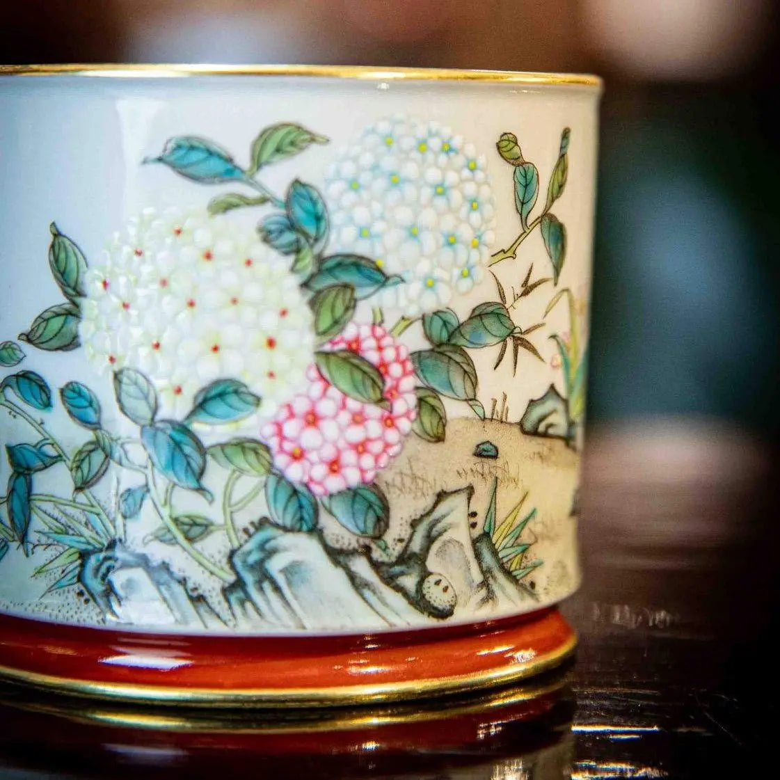 Xiu Qiu Hua 150cc - Jing De Zhen Porcelain Teacup zycschina