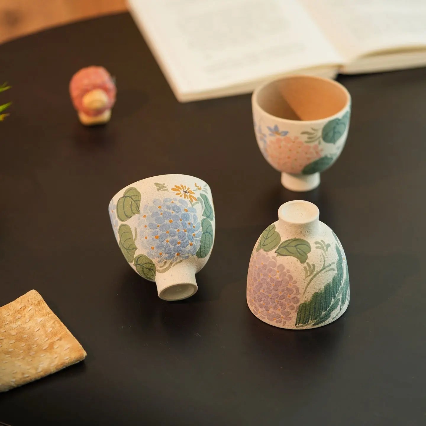 Xiu Qiu - Yixing Handmade Teacup 江苏宜兴