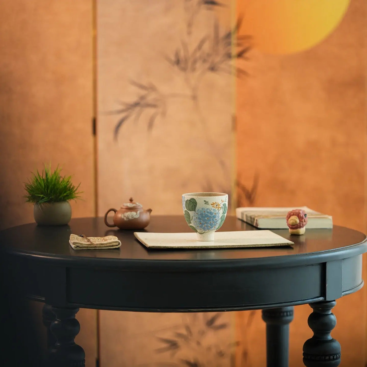 Xiu Qiu - Yixing Handmade Teacup 江苏宜兴