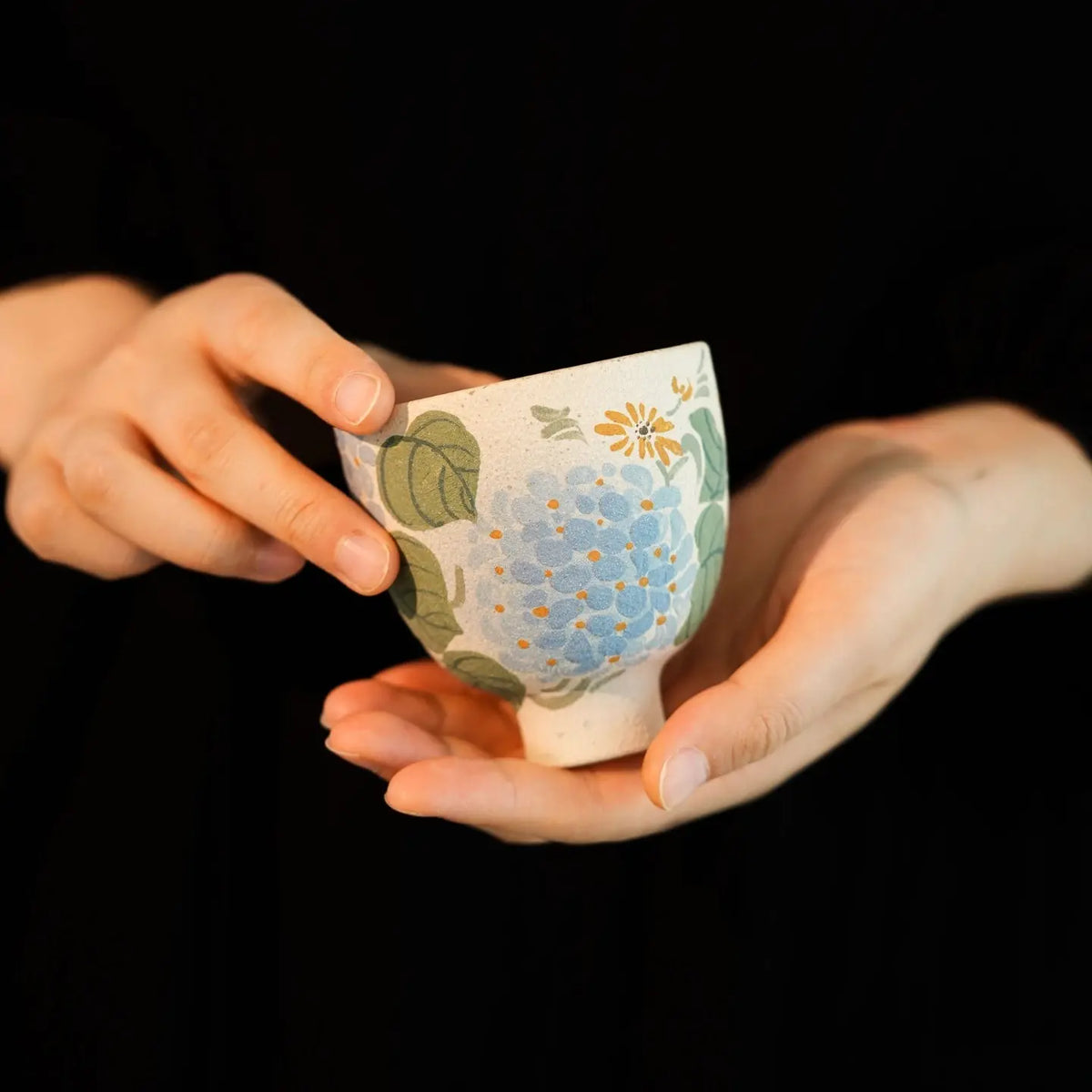 Xiu Qiu - Yixing Handmade Teacup 江苏宜兴
