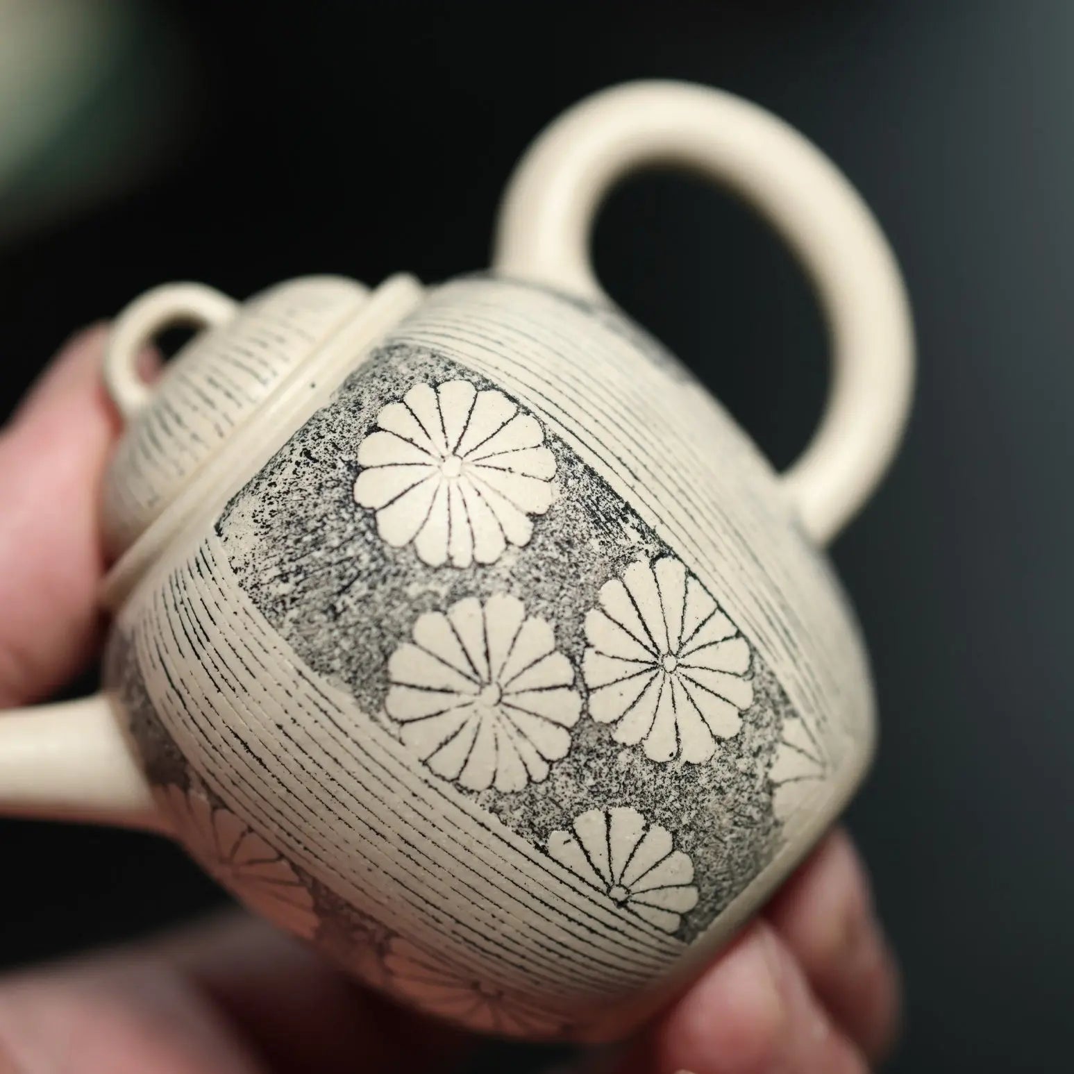 Yao Yue 110cc - Yixing Handmade Teapot 江苏宜兴