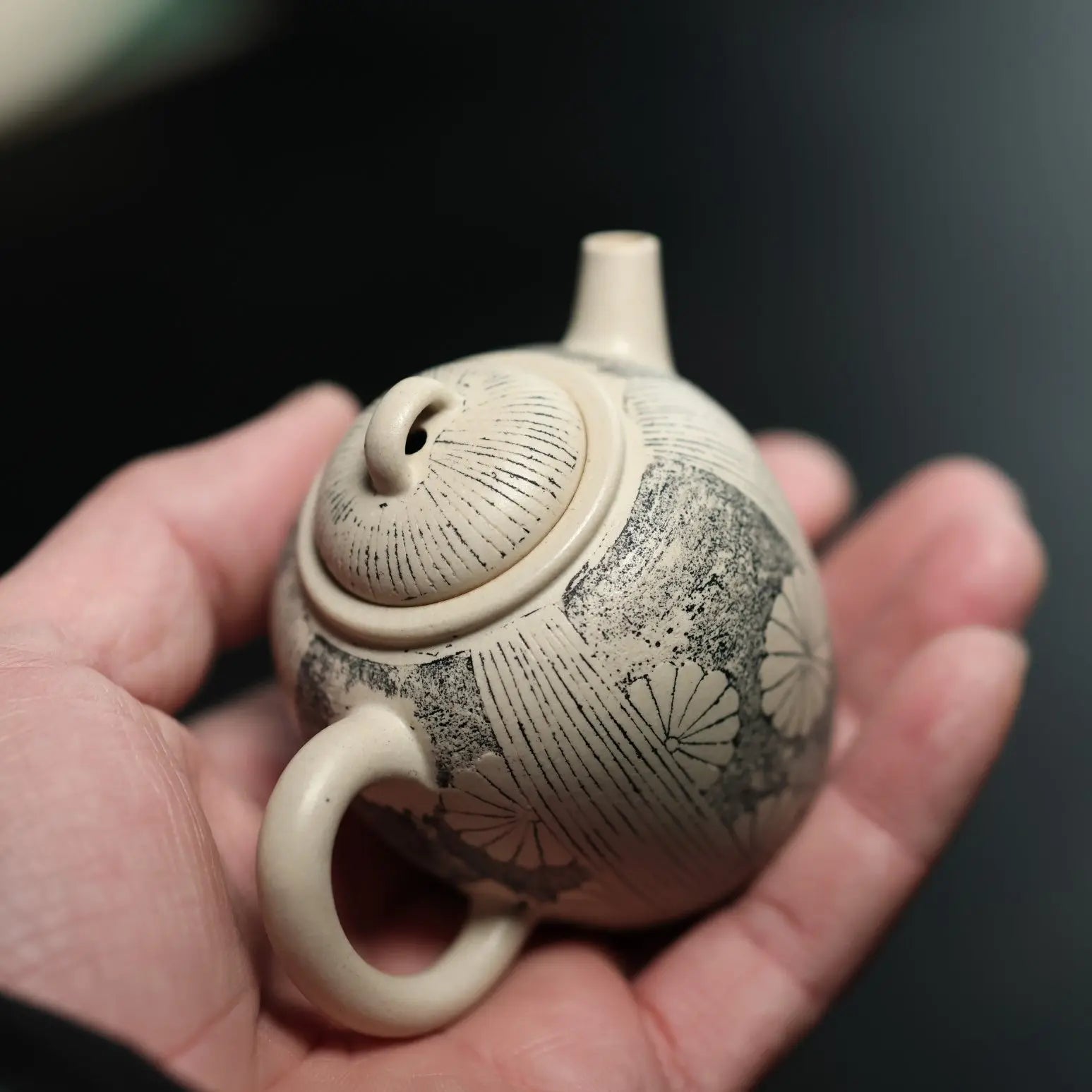 Yao Yue 110cc - Yixing Handmade Teapot 江苏宜兴