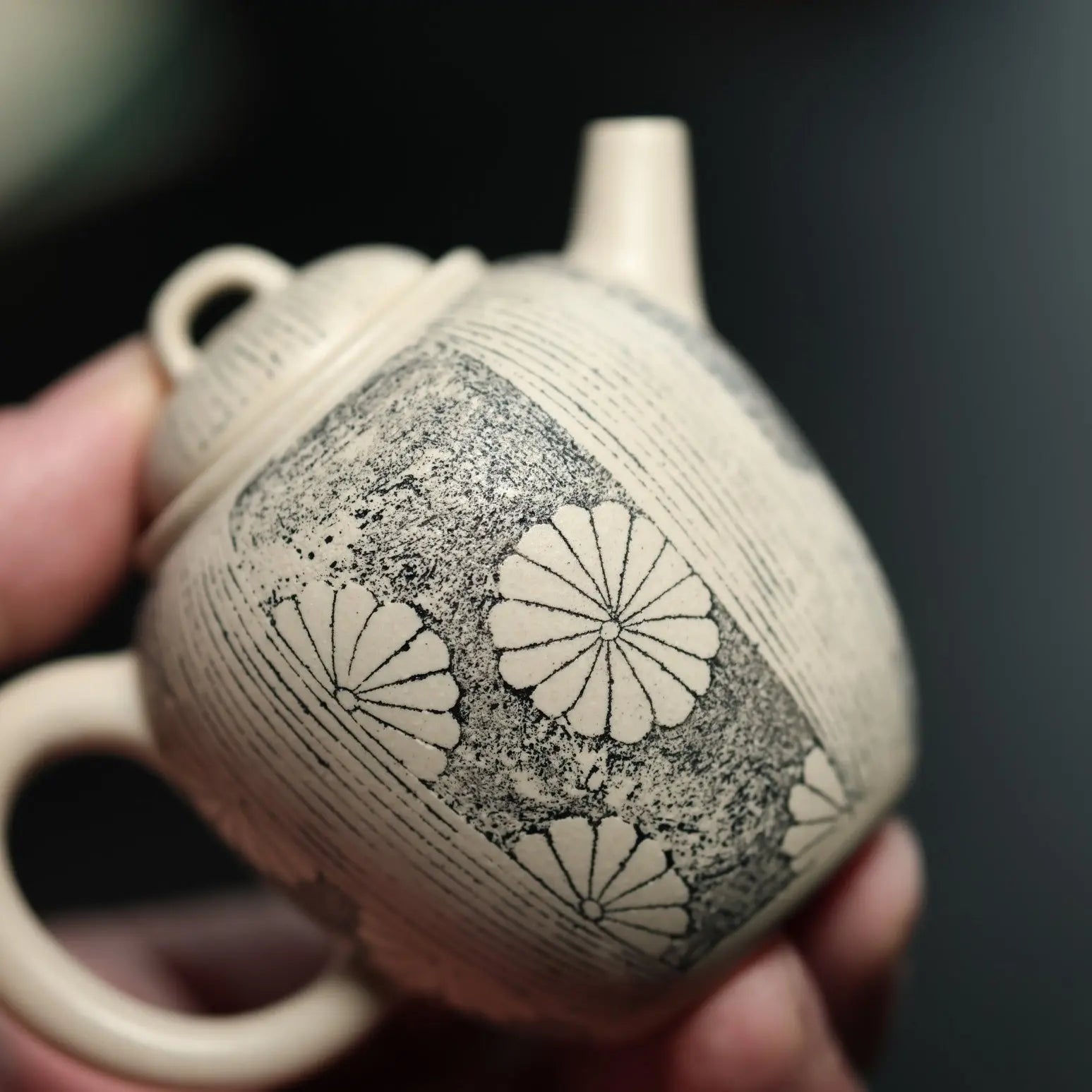 Yao Yue 110cc - Yixing Handmade Teapot 江苏宜兴