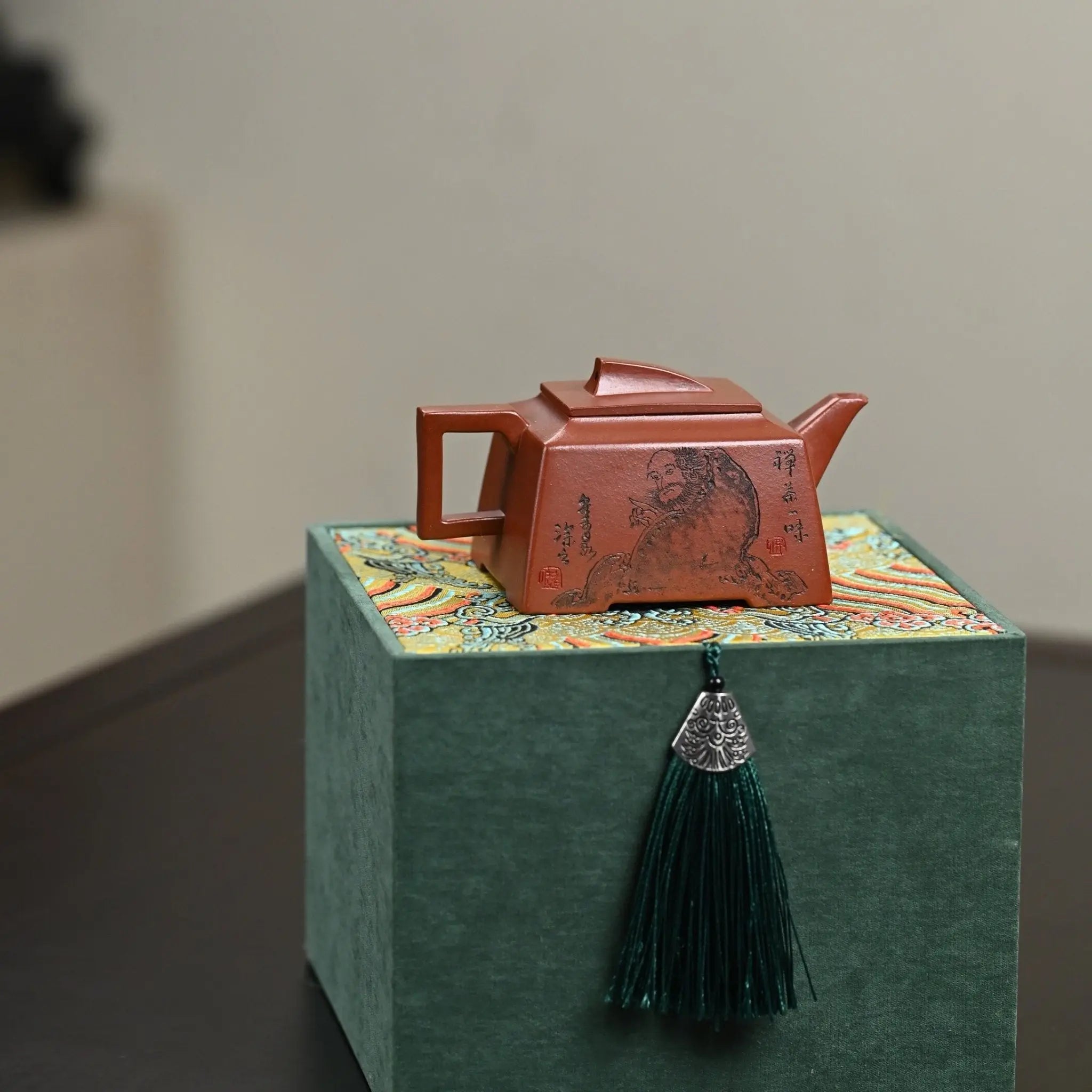 Yi Fan Feng Shun 160cc - Yixing Handmade Teapot 江苏宜兴