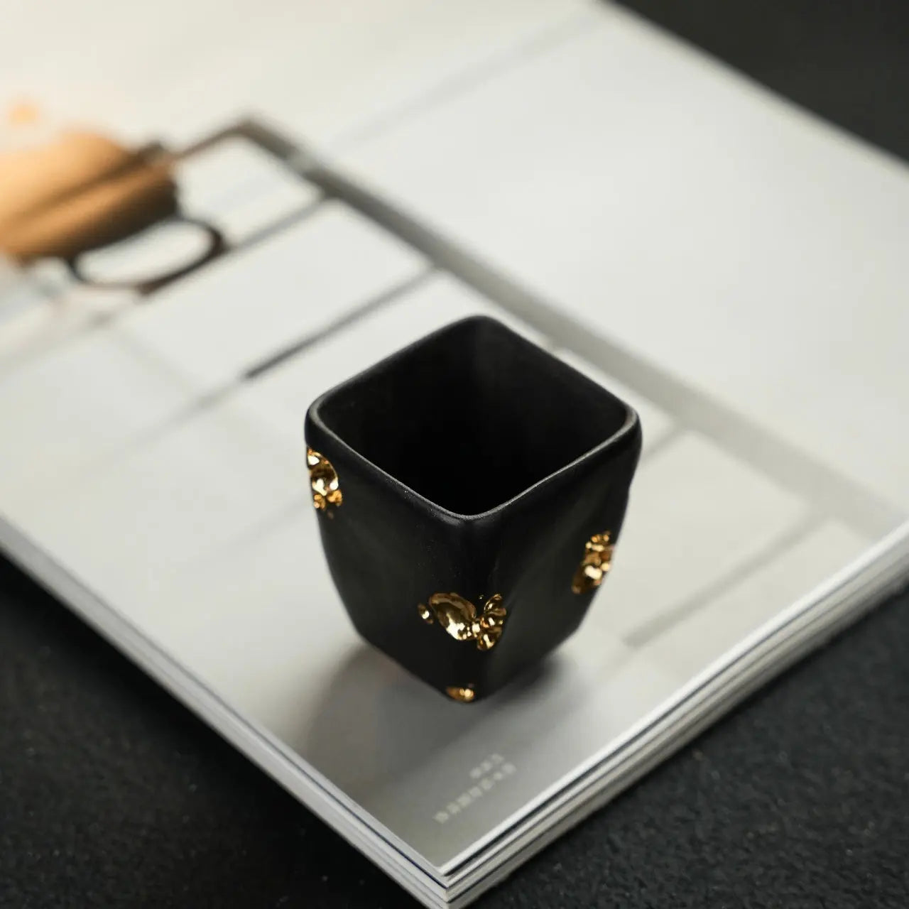 Yi Fang Ning Shi 120cc - Yixing Handmade Teacup 江苏宜兴