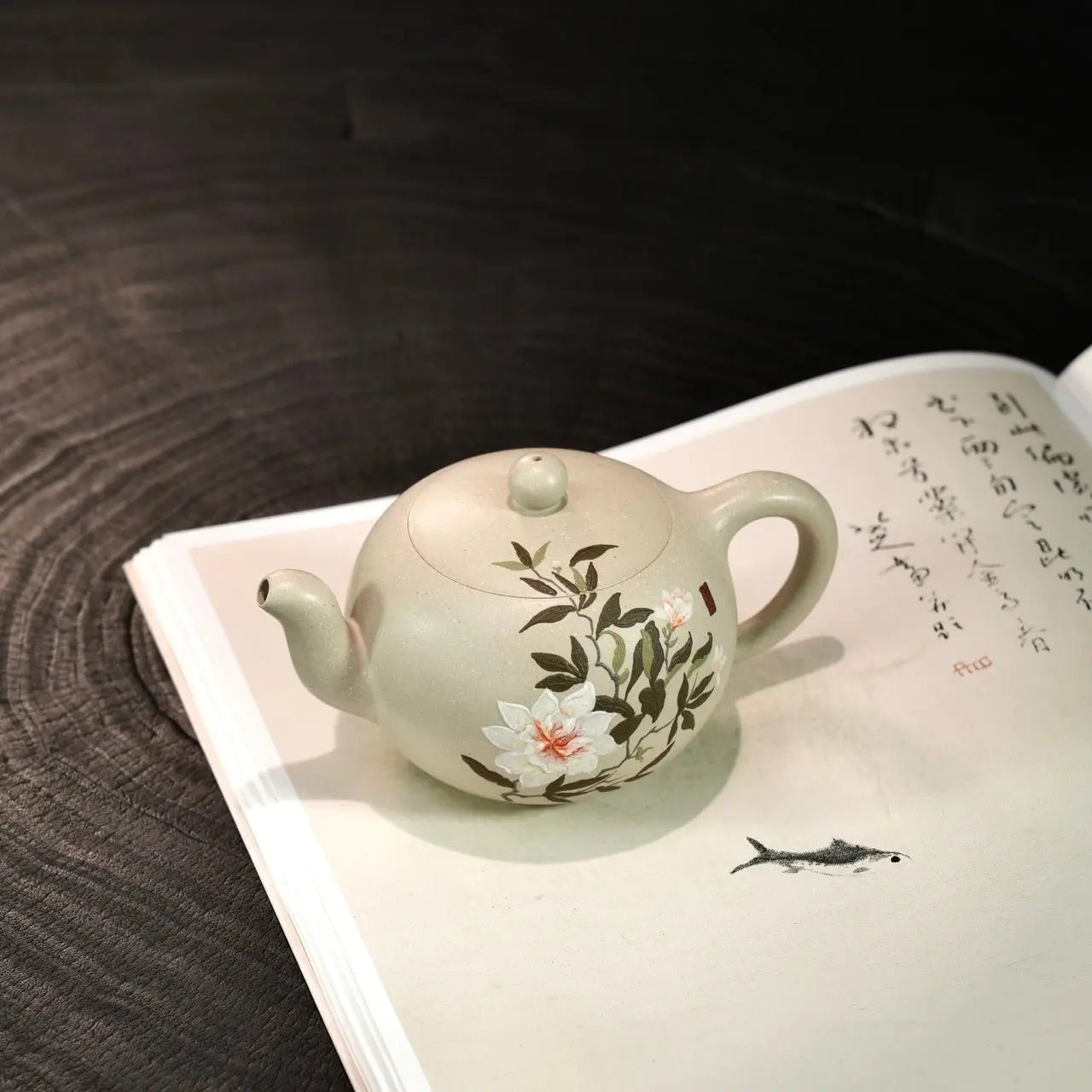 Yi Li Zhu 220cc - Yixing Handmade Teapot 江苏宜兴