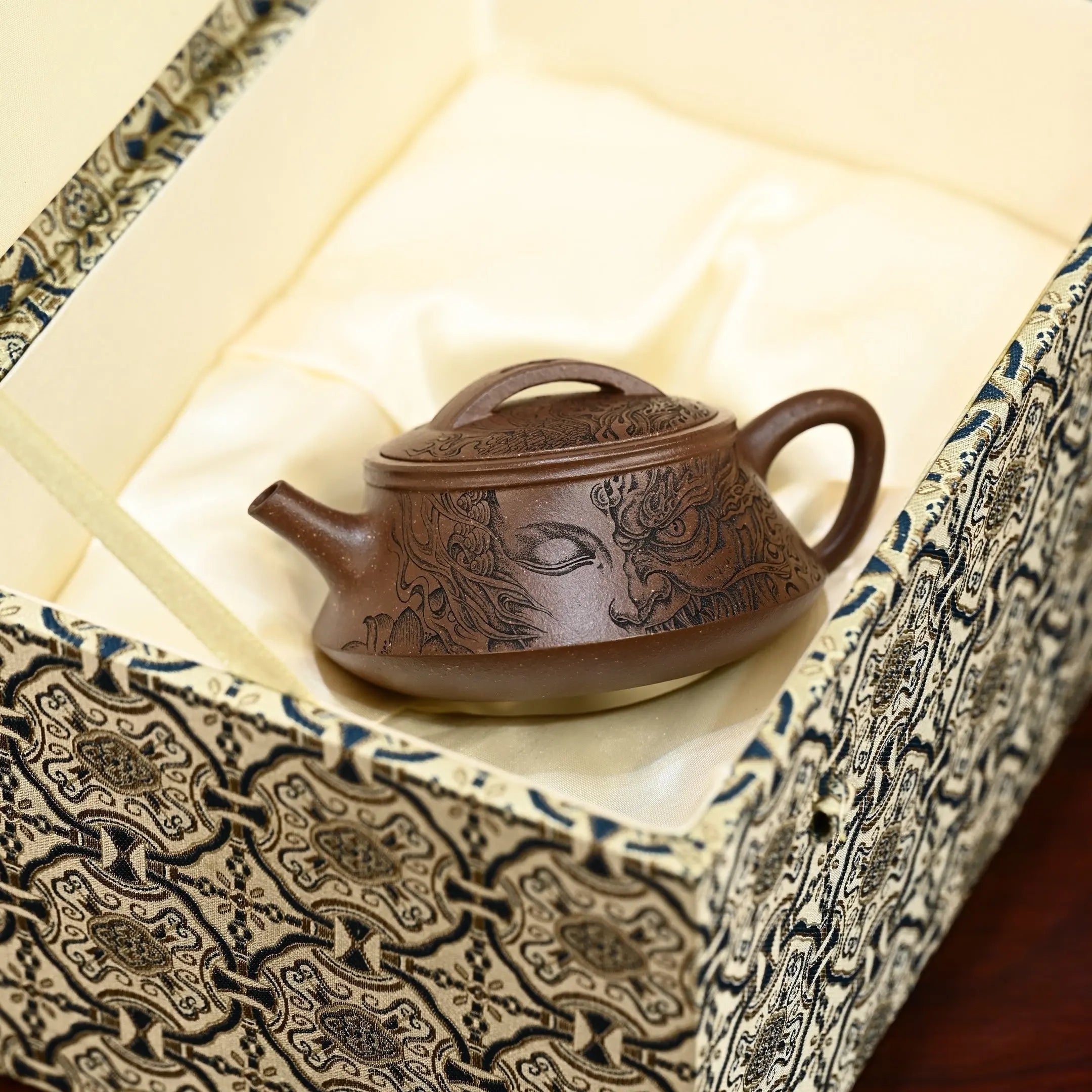 Yi Nian Zhi Jian 150cc - Yixing Handmade Teapot 江苏宜兴