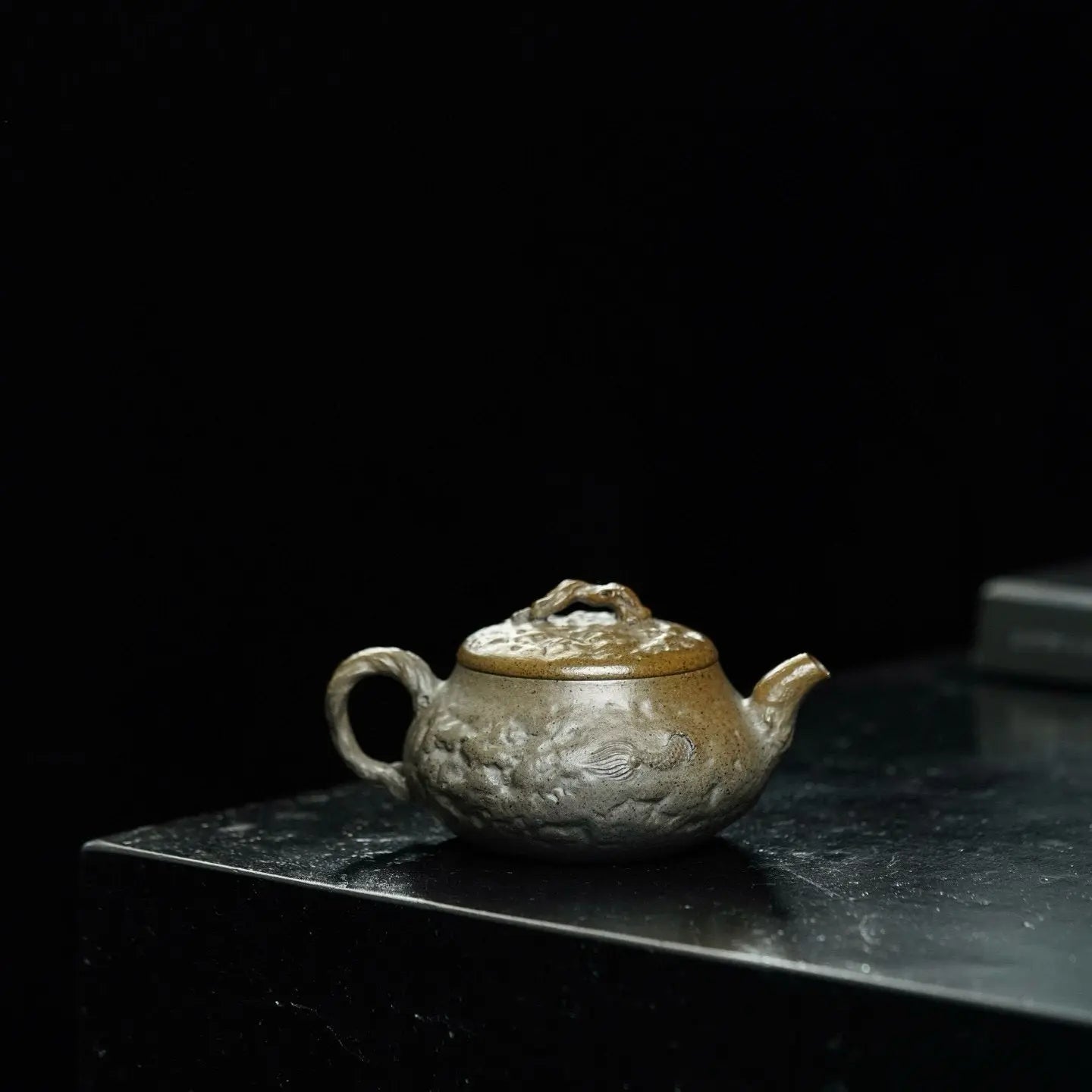 Yin Long Gong Chun 180cc - Yixing Handmade Teapot 江苏宜兴