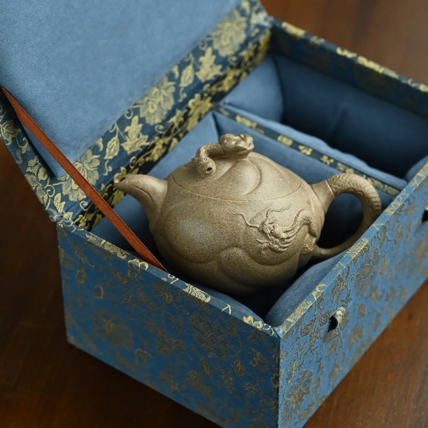 Yu Hua Long 230cc - Yixing Handmade Teapot 江苏宜兴