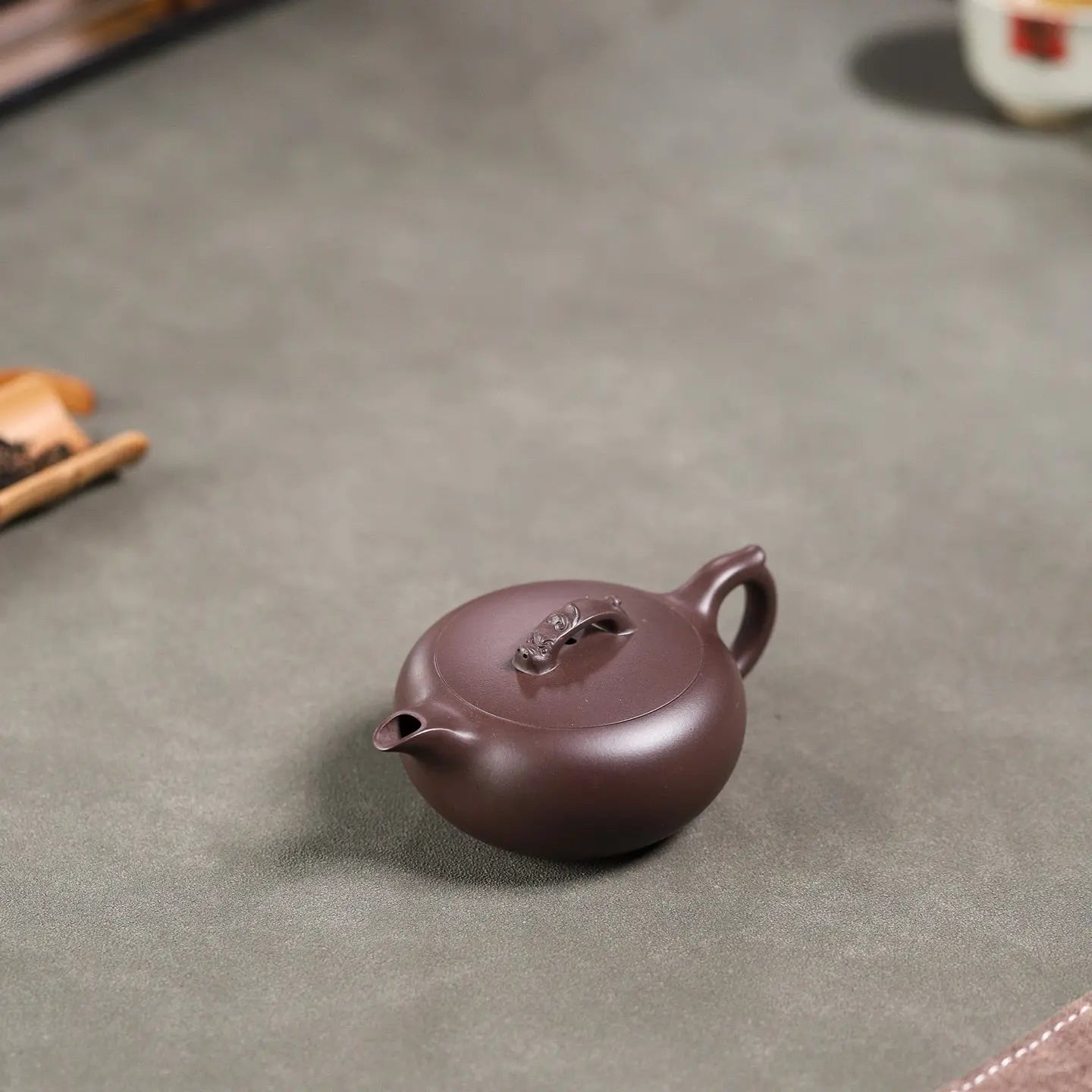 Yu Long 130cc - Yixing Handmade Teapot 江苏宜兴