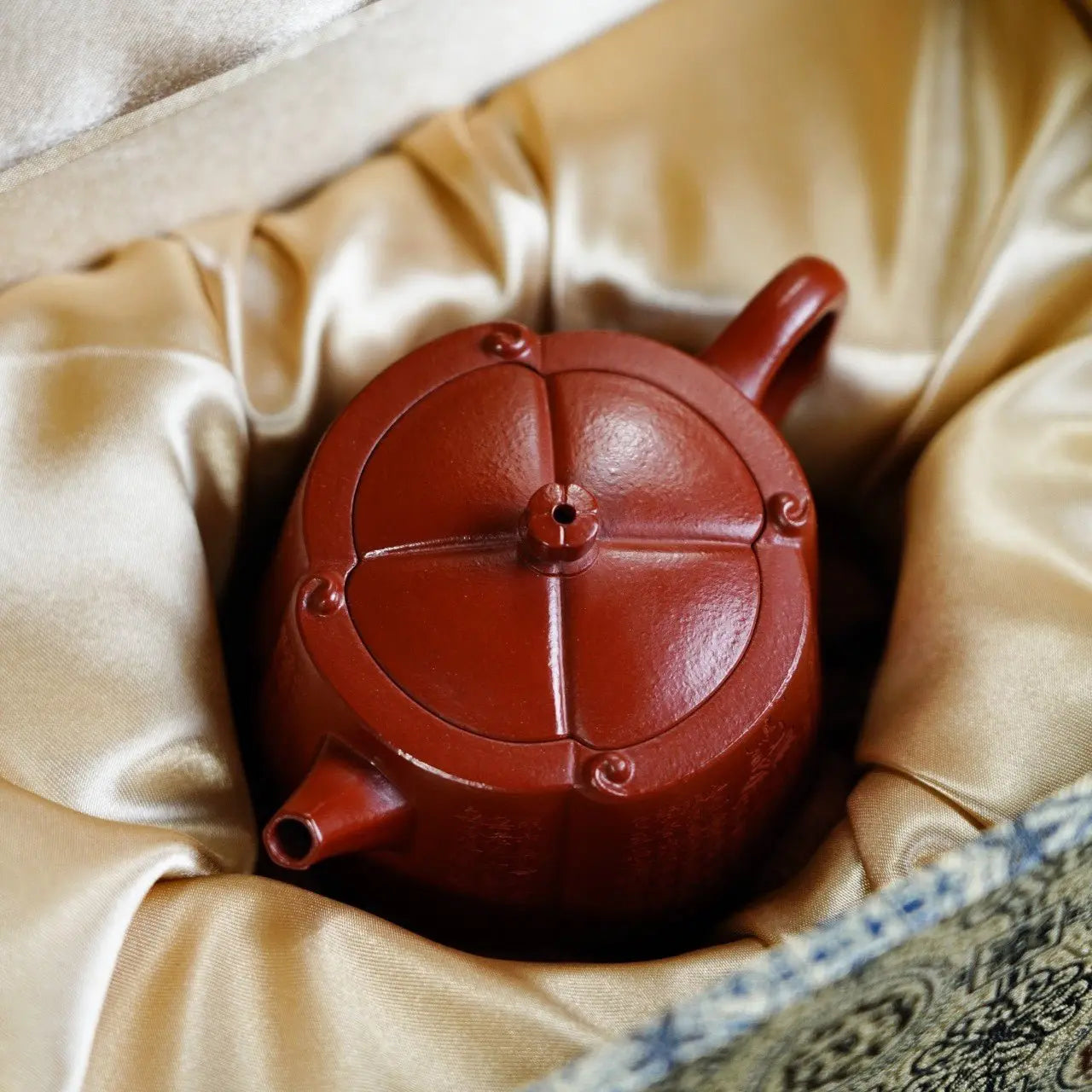 Yu Xuan Ji 110cc - Yixing Handmade Teapot 江苏宜兴