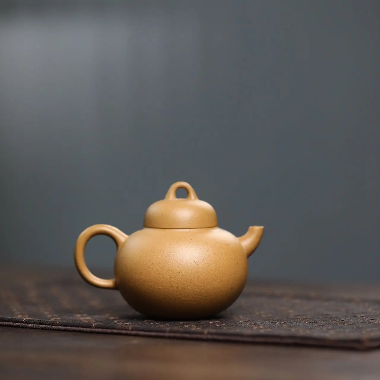 Yu Zhu 140cc - Yixing Handmade Teapot 江苏宜兴