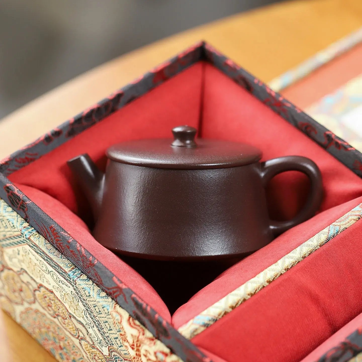 Yun Zhu 130cc - Yixing Handmade Teapot 江苏宜兴