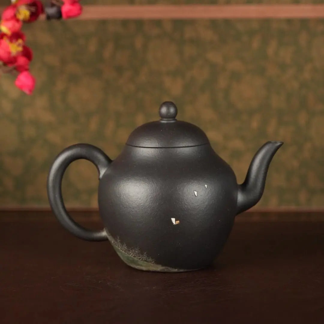 Zhi Hu 270cc - Yixing Handmade Teapot 江苏宜兴