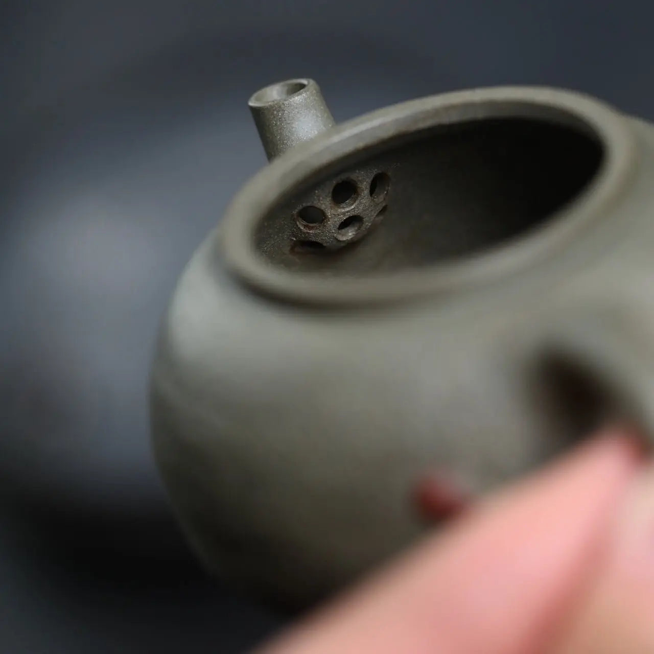 Zhi Qiu 150cc - Yixing Handmade Teapot 江苏宜兴