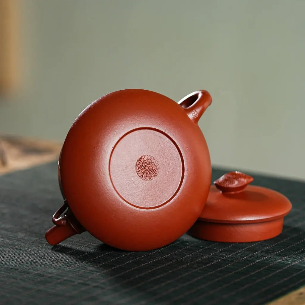 Zhi Zu 200cc - Yixing Handmade Teapot 江苏宜兴