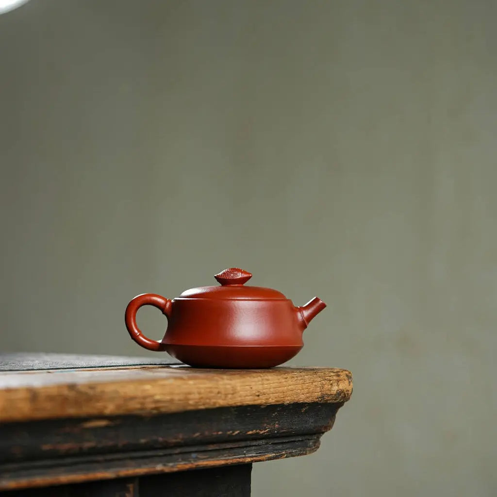 Zhi Zu 200cc - Yixing Handmade Teapot 江苏宜兴