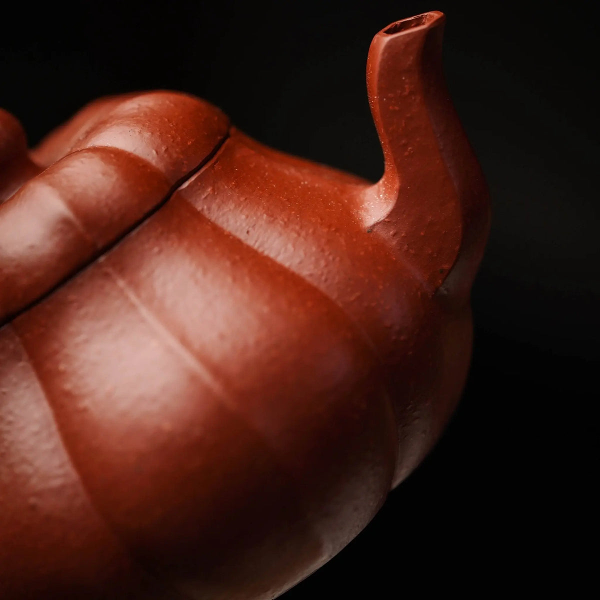 Zhong Fang Li Shi 100cc - Yixing Handmade Teapot 江苏宜兴