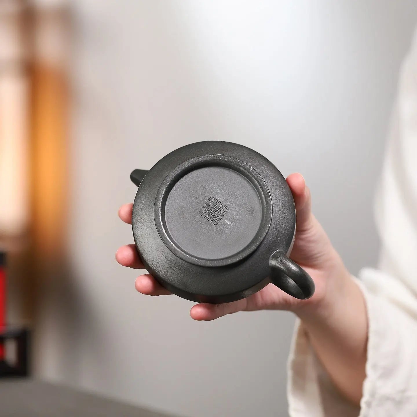 Zhong Fang Zhou Pan 200cc - Yixing Handmade Teapot 江苏宜兴