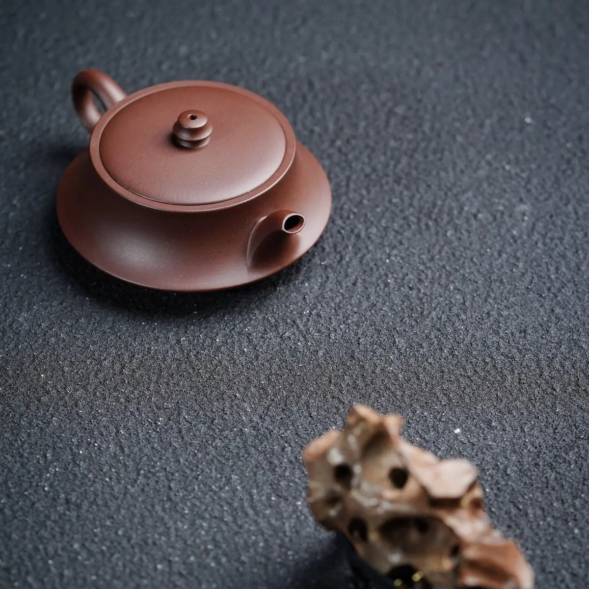 Zhu Chu 130cc - Yixing Handmade Teapot 江苏宜兴
