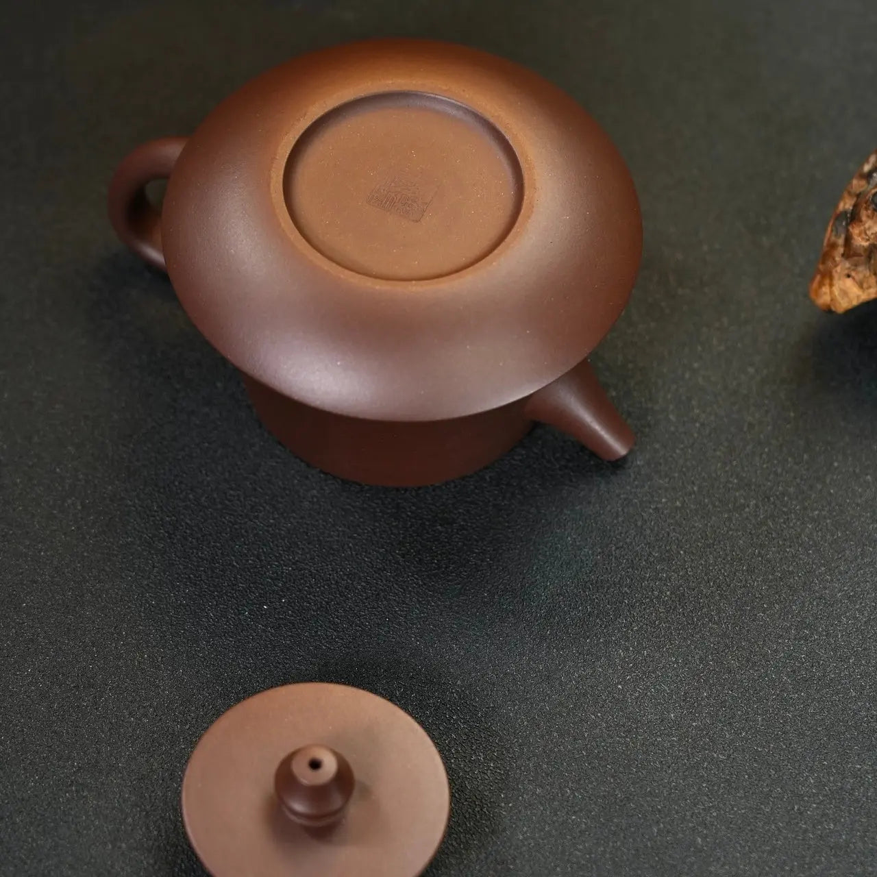 Zhu Chu 180cc - Yixing Handmade Teapot 江苏宜兴