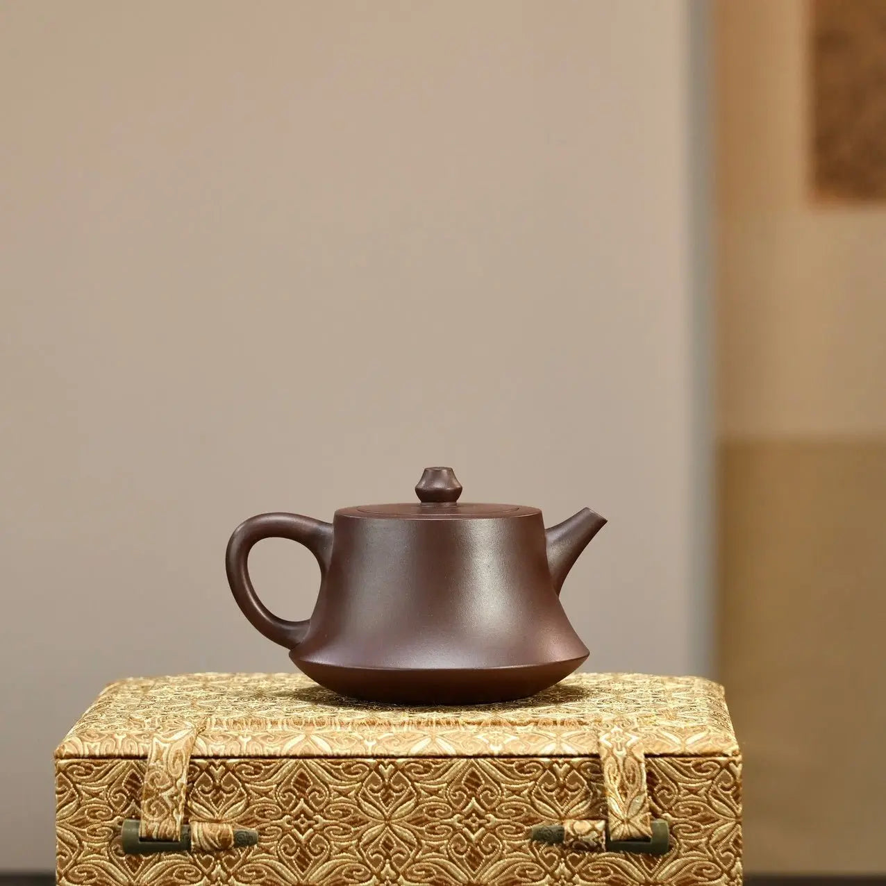 Zhu Chu 180cc - Yixing Handmade Teapot 江苏宜兴