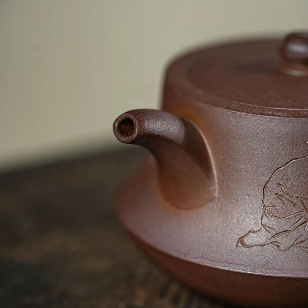 Zhu Chu 220cc - Yixing Handmade Teapot 江苏宜兴