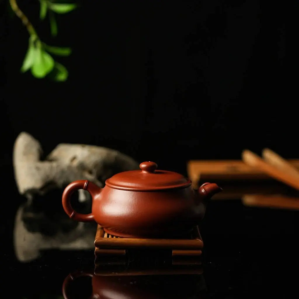 Zhu Jie Ming Lu 200cc - Yixing Handmade Teapot 江苏宜兴