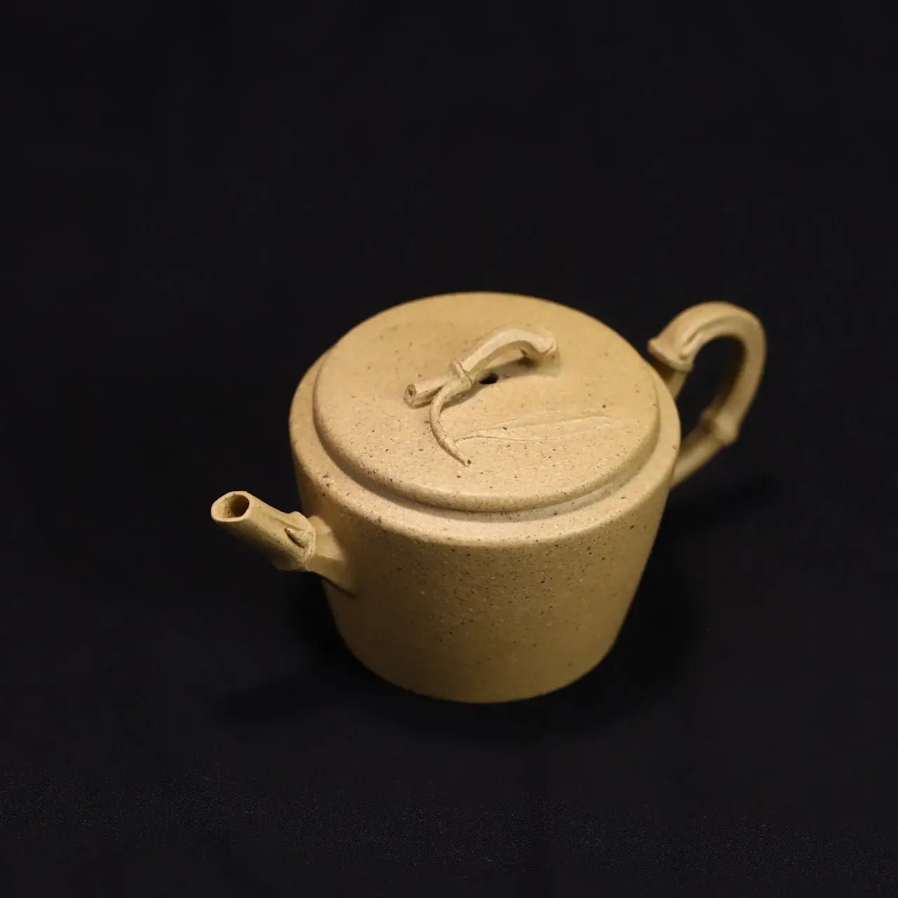 Zhu Qu 110cc - Yixing Handmade Teapot 江苏宜兴