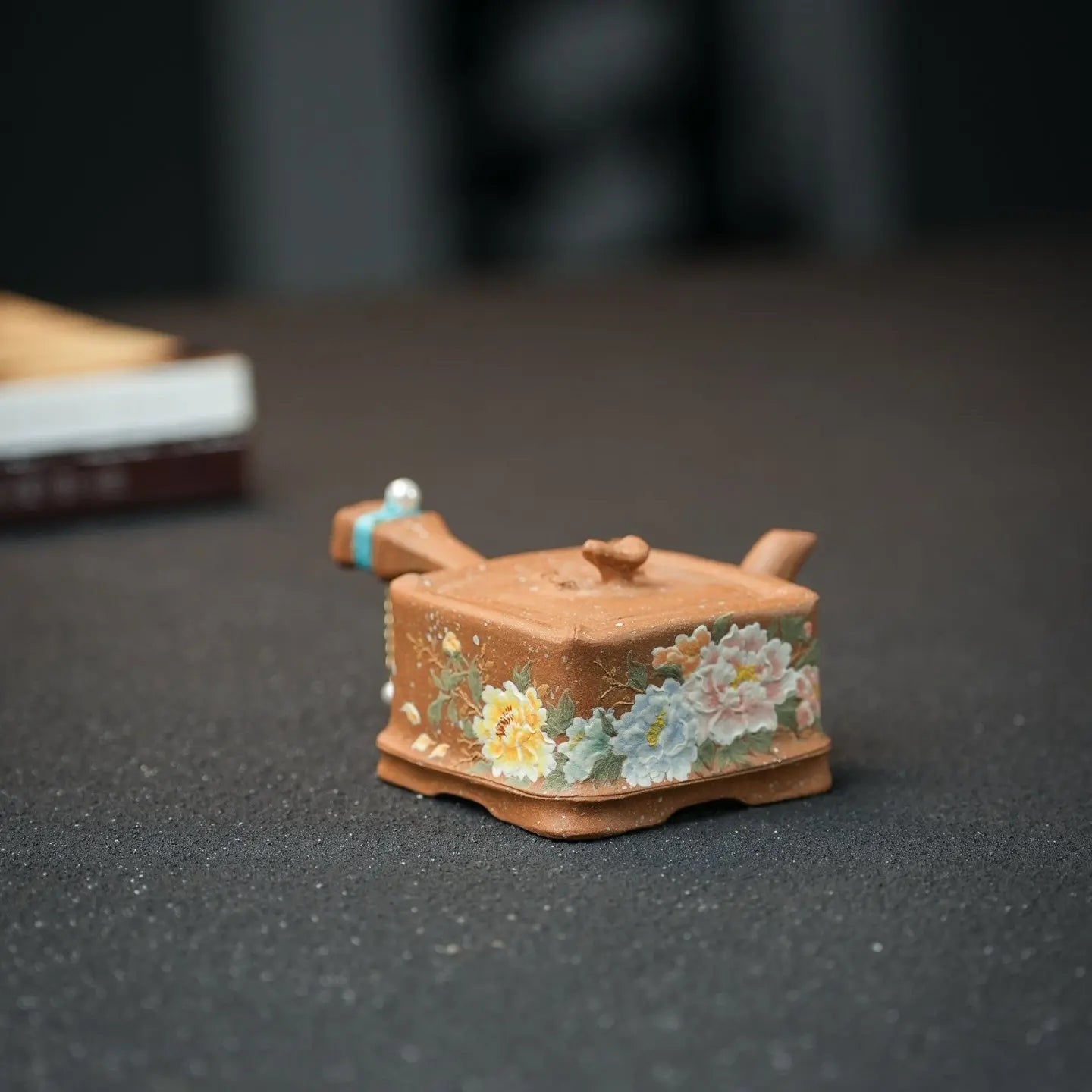 Zhu Shi 100cc - Yixing Handmade Teapot 江苏宜兴