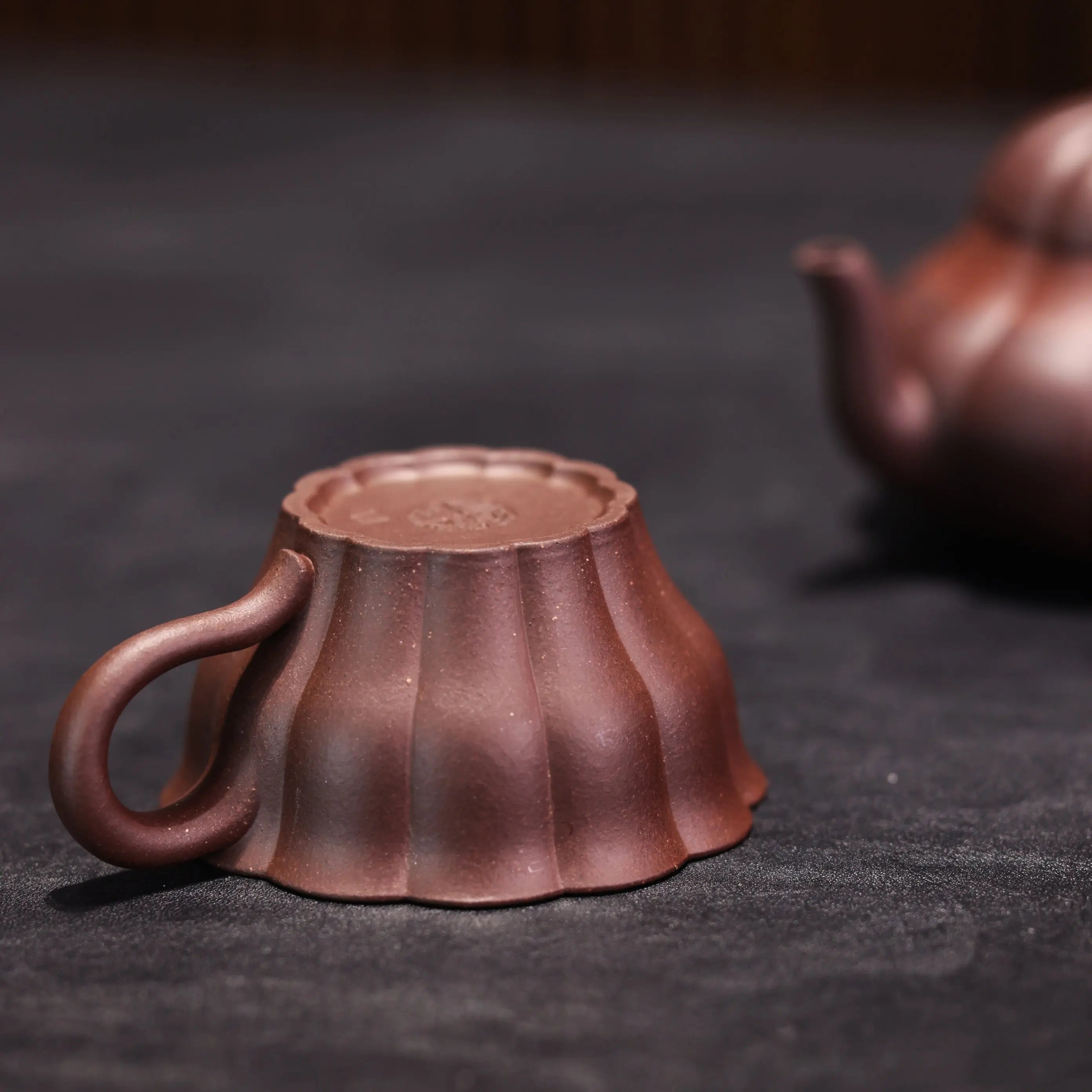 Zi Xia Jun De 150cc - Yixing Handmade Teapot 江苏宜兴