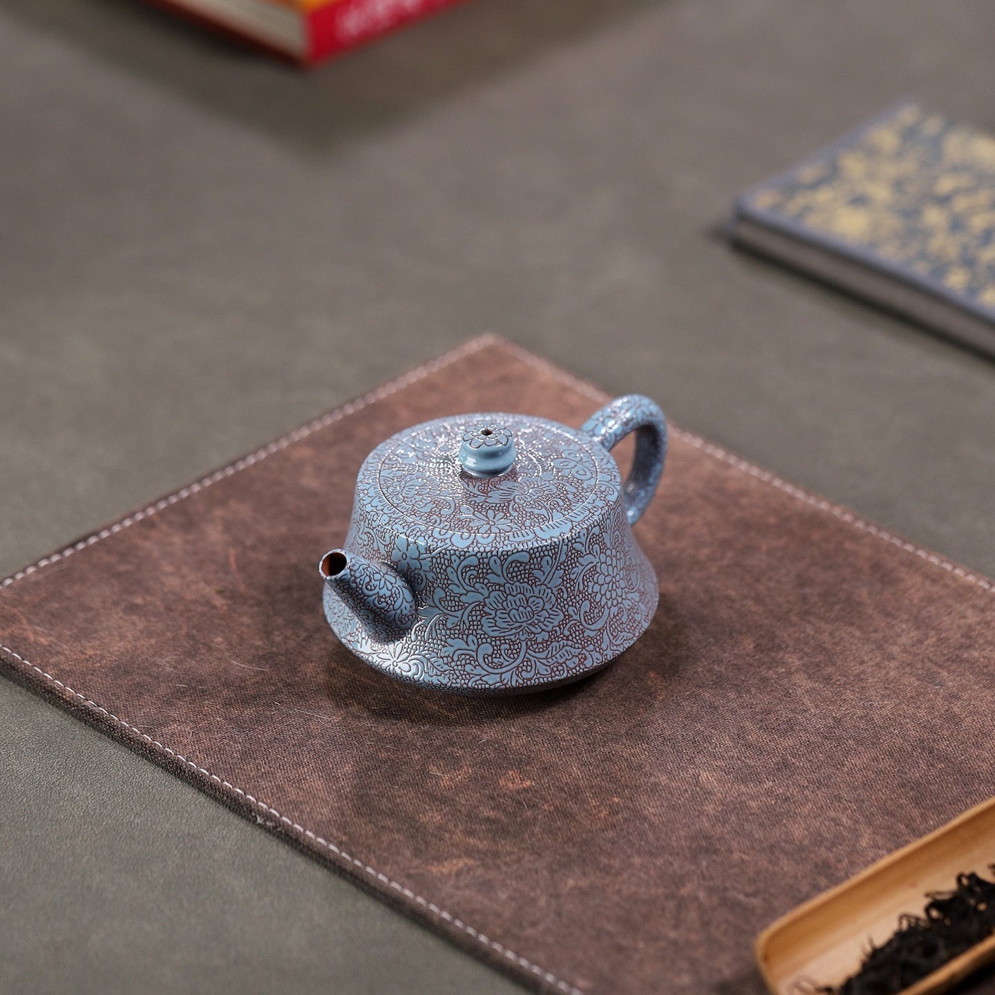 Ba Hua Zhu Chu 180cc - Yixing Handmade Teapot - zycs_China