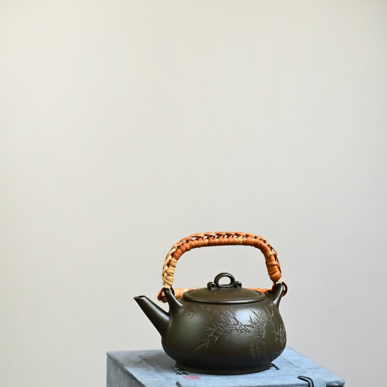 Ban Qiao Ti Liang 200cc - Yixing Handmade Teapot - zycs_China