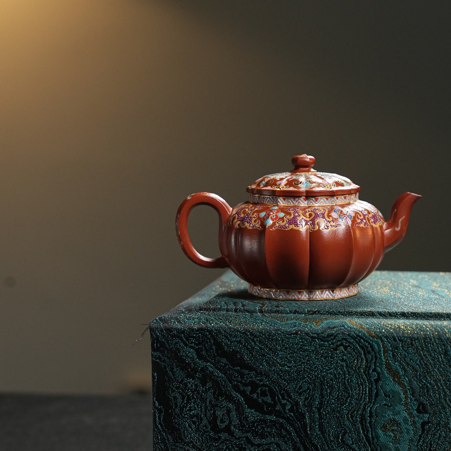 Bao Xiang 200cc - Yixing Handmade Teapot - zycs_China