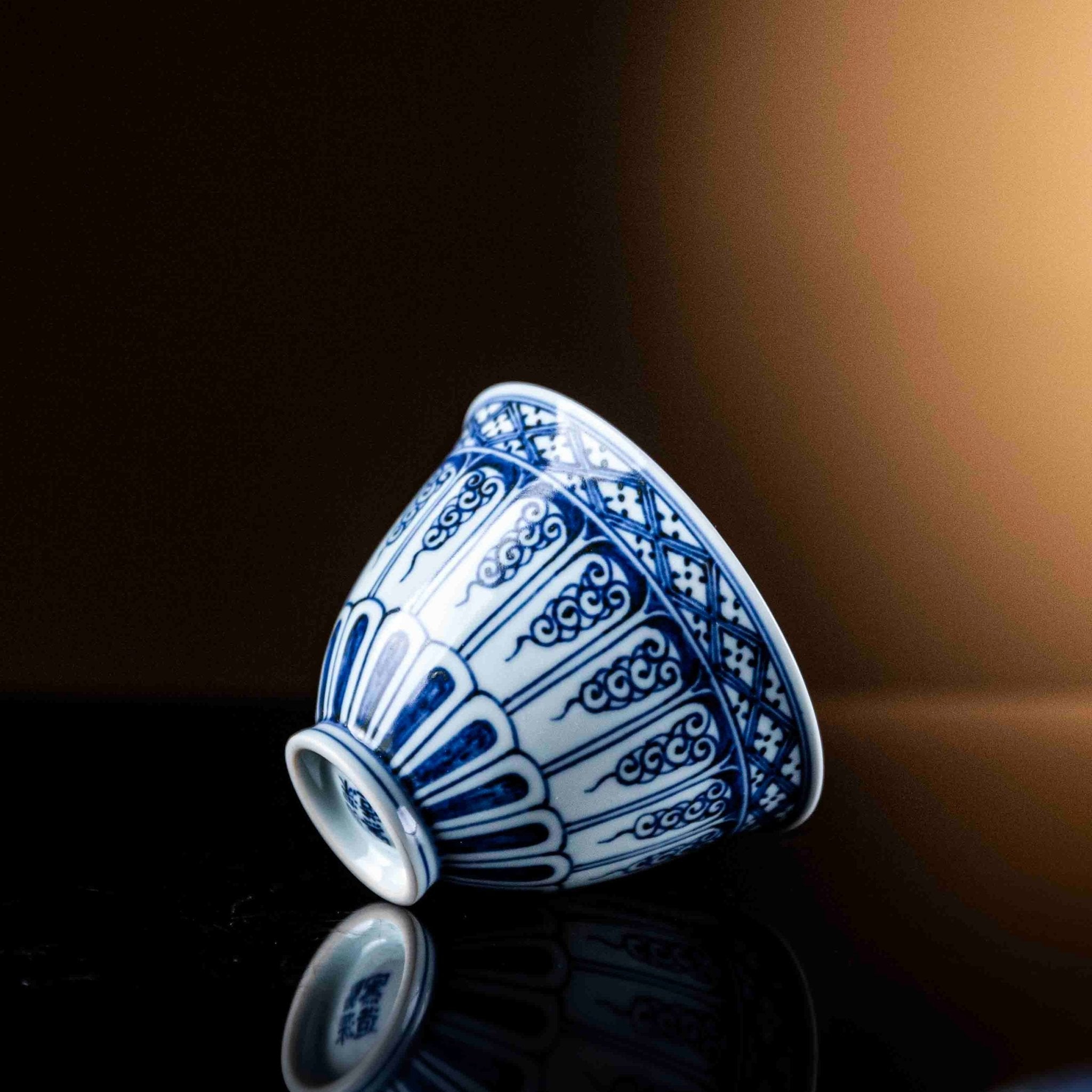 Bao Xiang Juan Cao 150cc - Jing De Zhen Porcelain Gaiwan - zycs_China