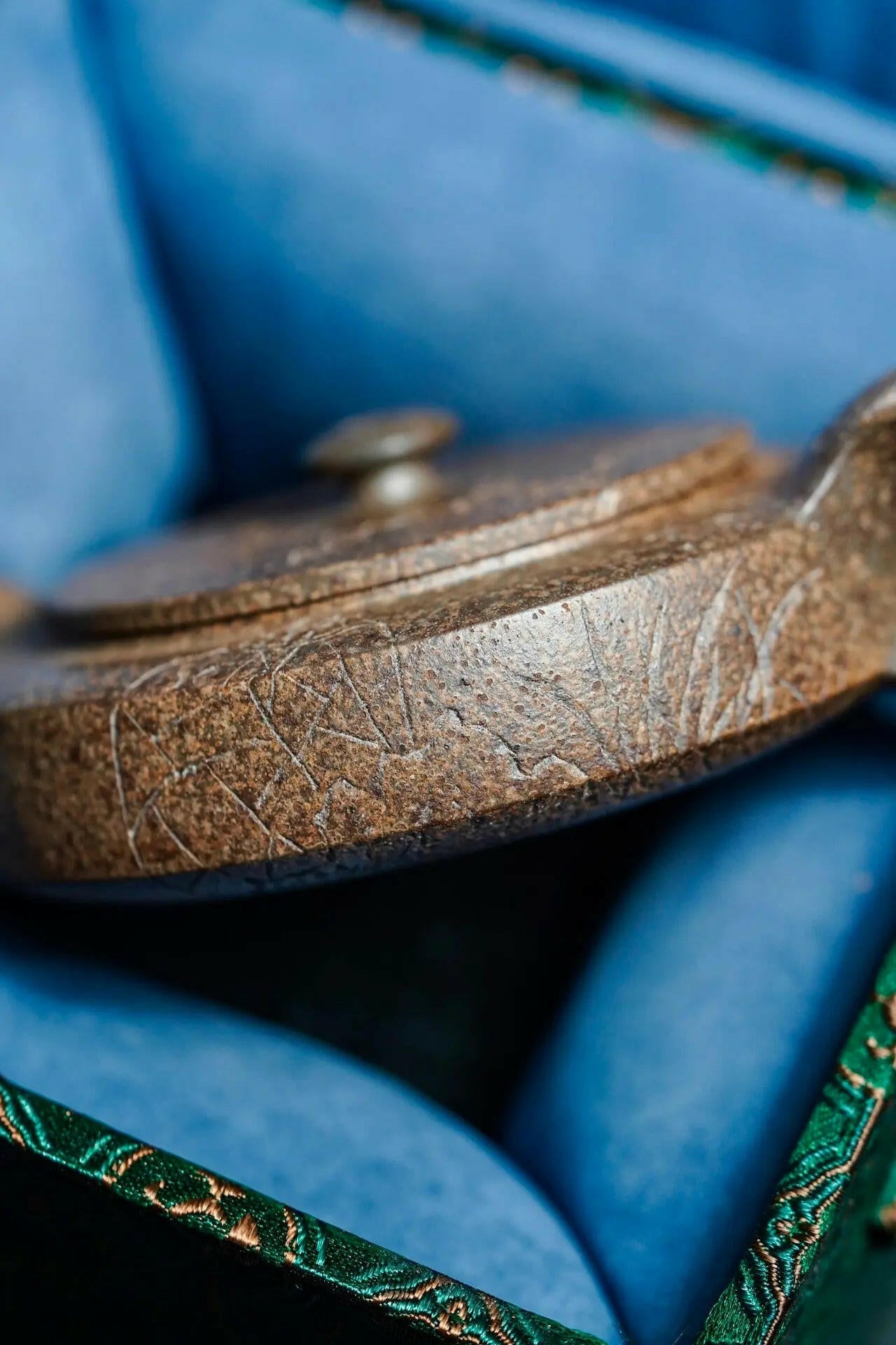 Bian Shi 135cc - Yixing Handmade Teapot - zycs_China