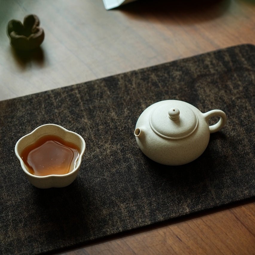 Bian Xi Shi 100cc - Yixing Handmade Teapot - zycs_China