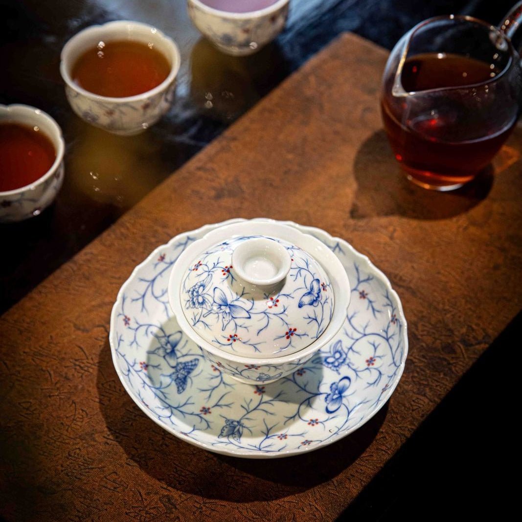 Die Lian Hua 110cc - Jing De Zhen Porcelain Gaiwan - zycs_China